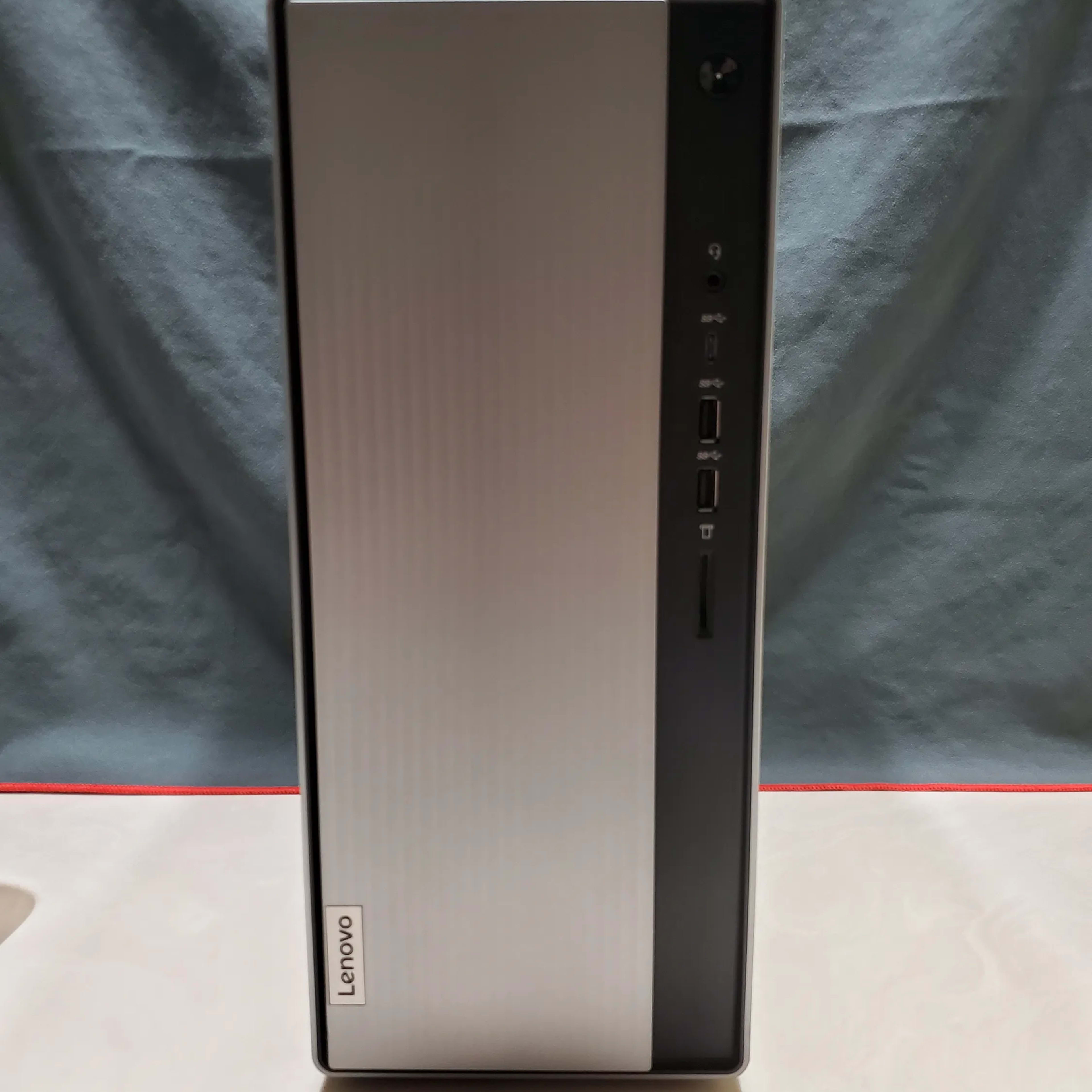 Lenovo IdeaCentre 5: Intel Core i3-10100, AMD Radeon RX 6400 Lenovo IdeaCentre 5: Intel Core i3-10100, AMD Radeon RX 6400