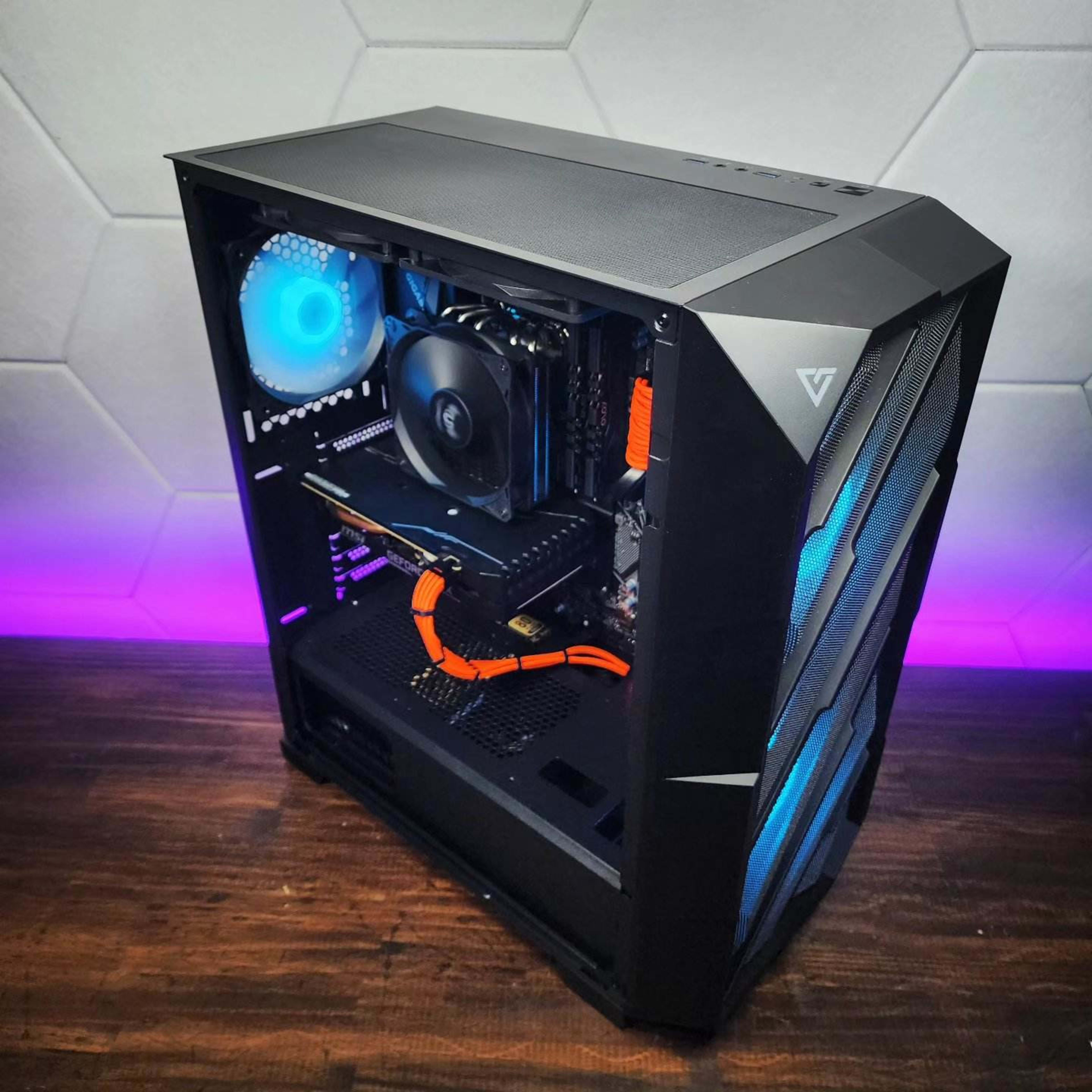 💙🧡💙 MSI GTX 1660 Ti // Intel Core i5 10500 // OLOy 16GB 3200MHz // Crucial P3 500GB NVMe Gen3