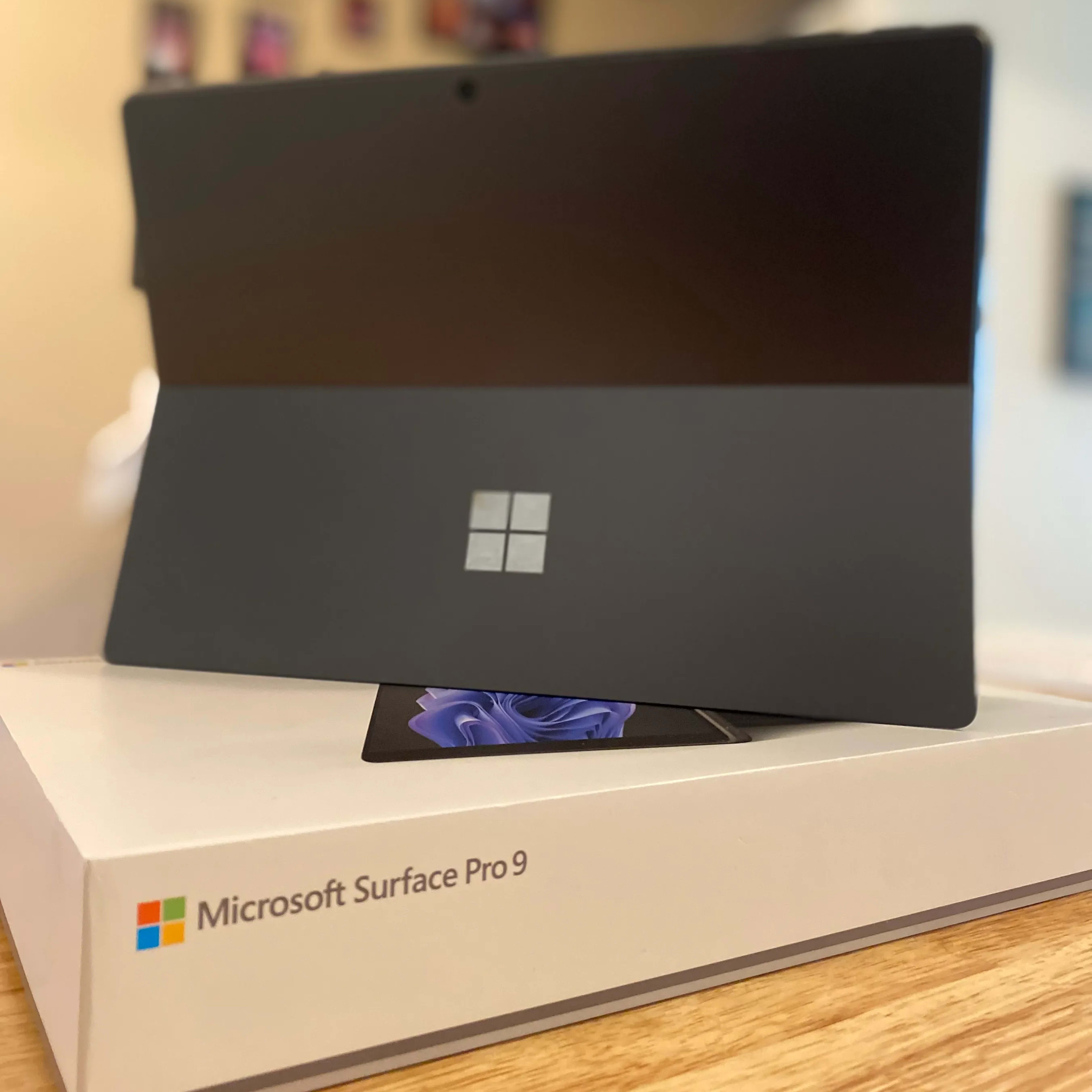 Microsoft Surface PRO 9 Model 2038 / Wi-Fi 6E connectivity / Bluetooth® Wireless 5.1 technology