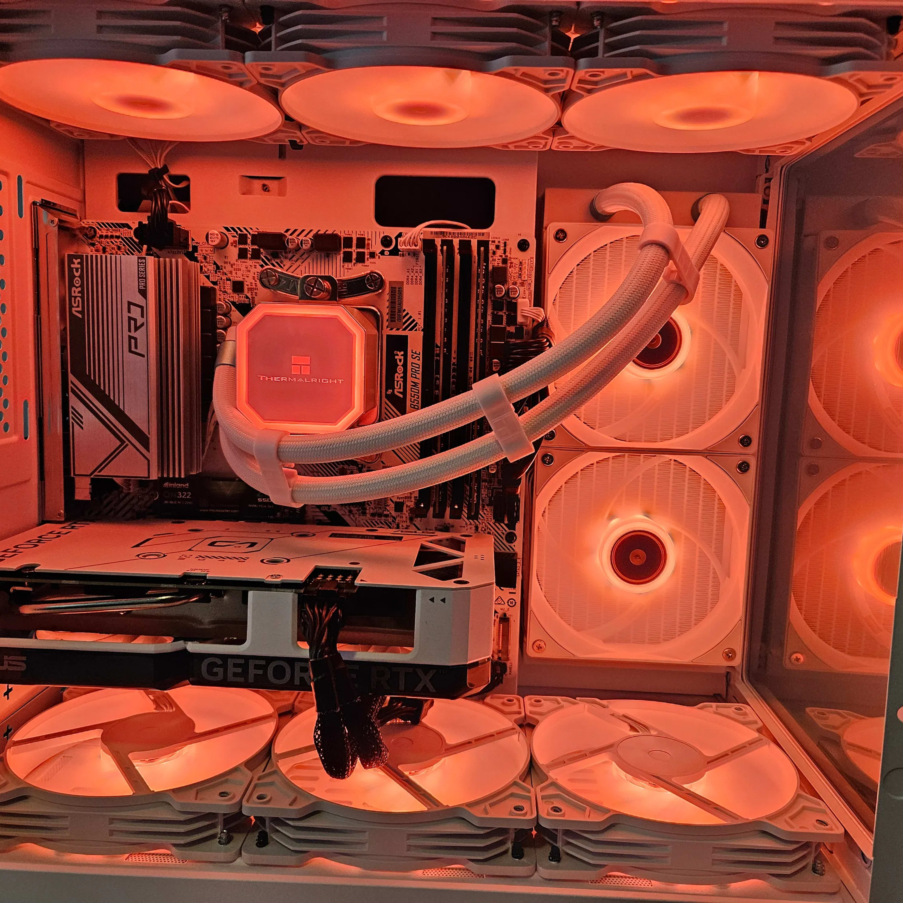 Arctic beast Ryzen 5 5600X / 32GB / 2TB / RTX 4060