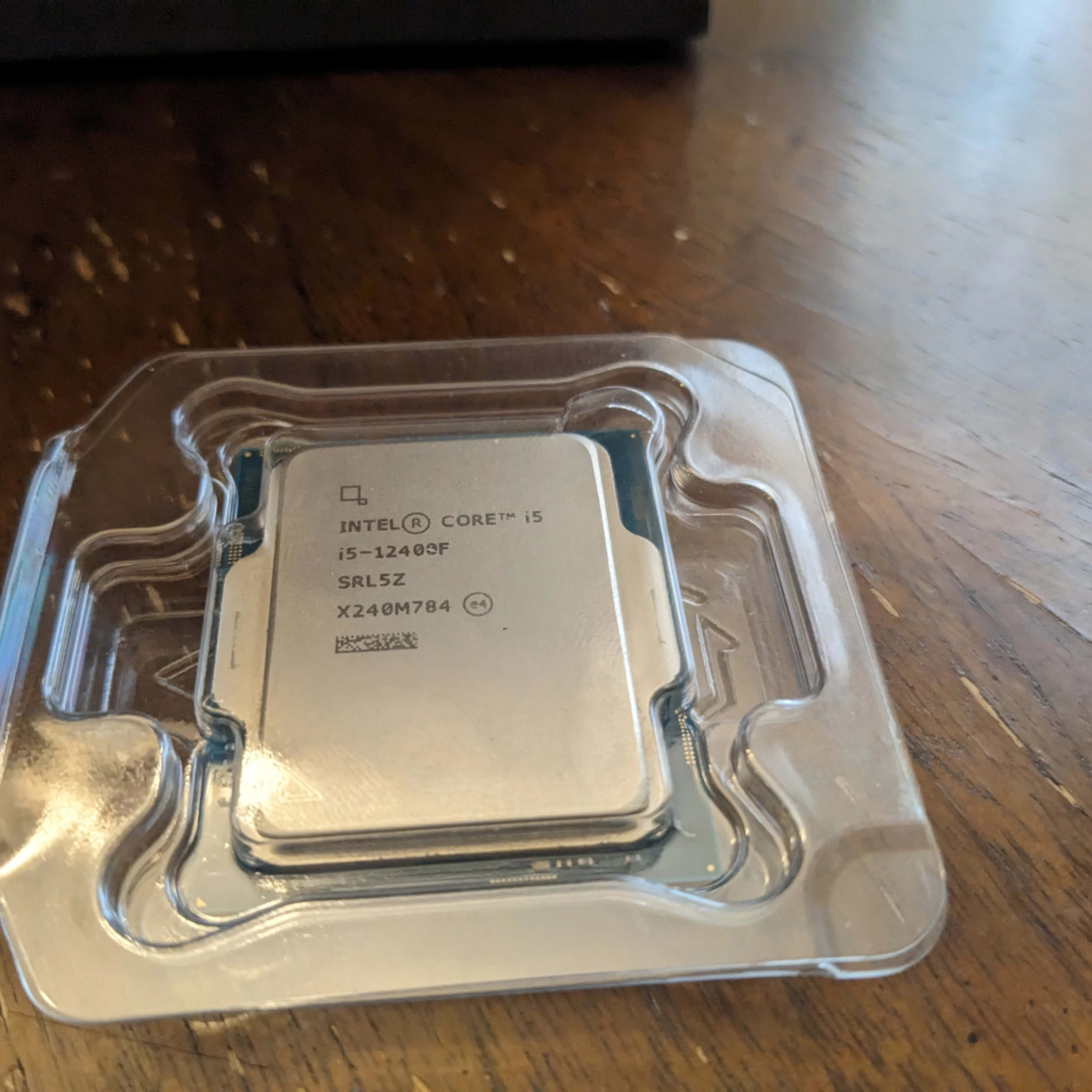 Intel Core i5 12400F 6 Cores 12 Threads LGA1700 + Stock Intel Core i5 12400F 6 Cores 12 Threads LGA1700 + Stock