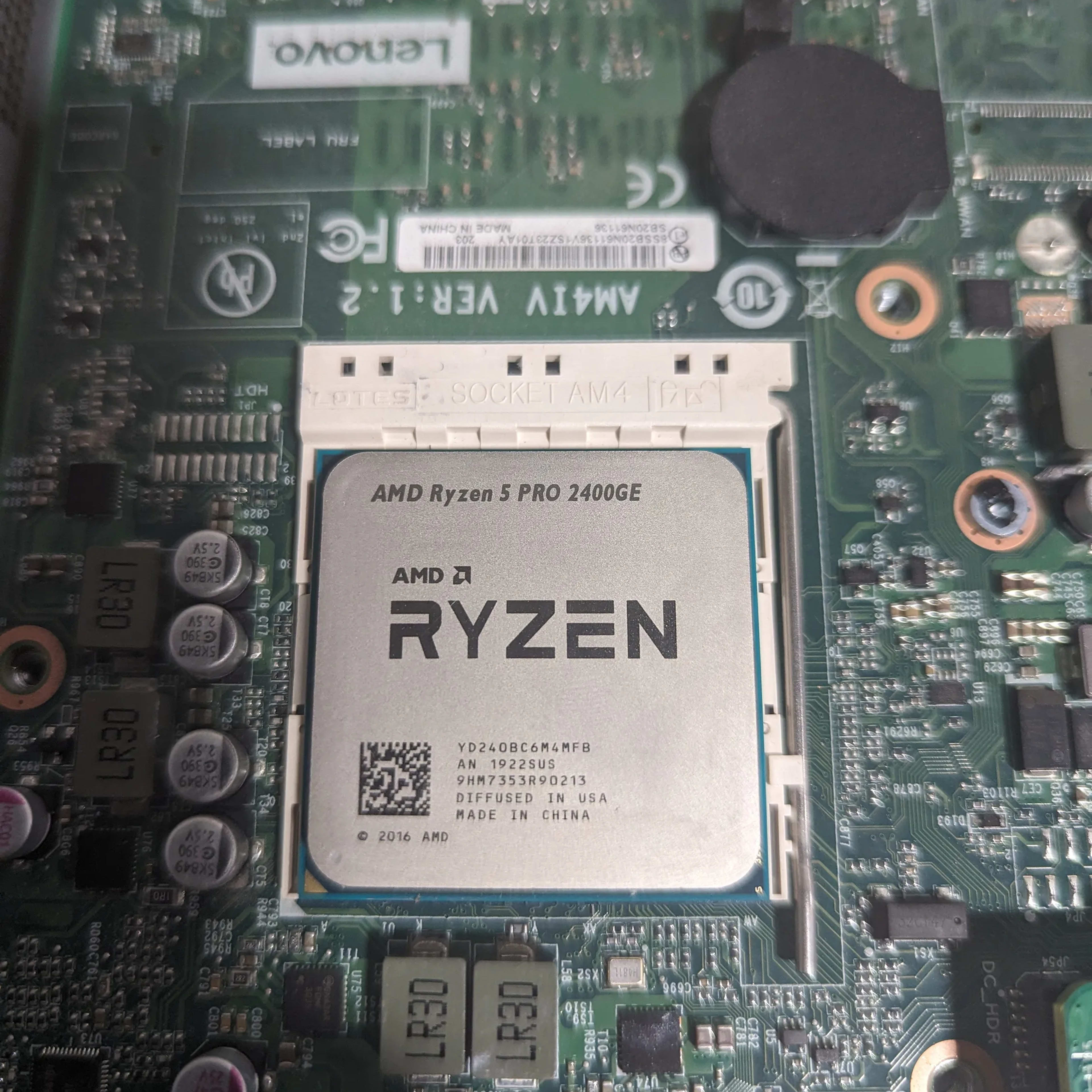 Ryzen 5 Pro 2400GE Jawa