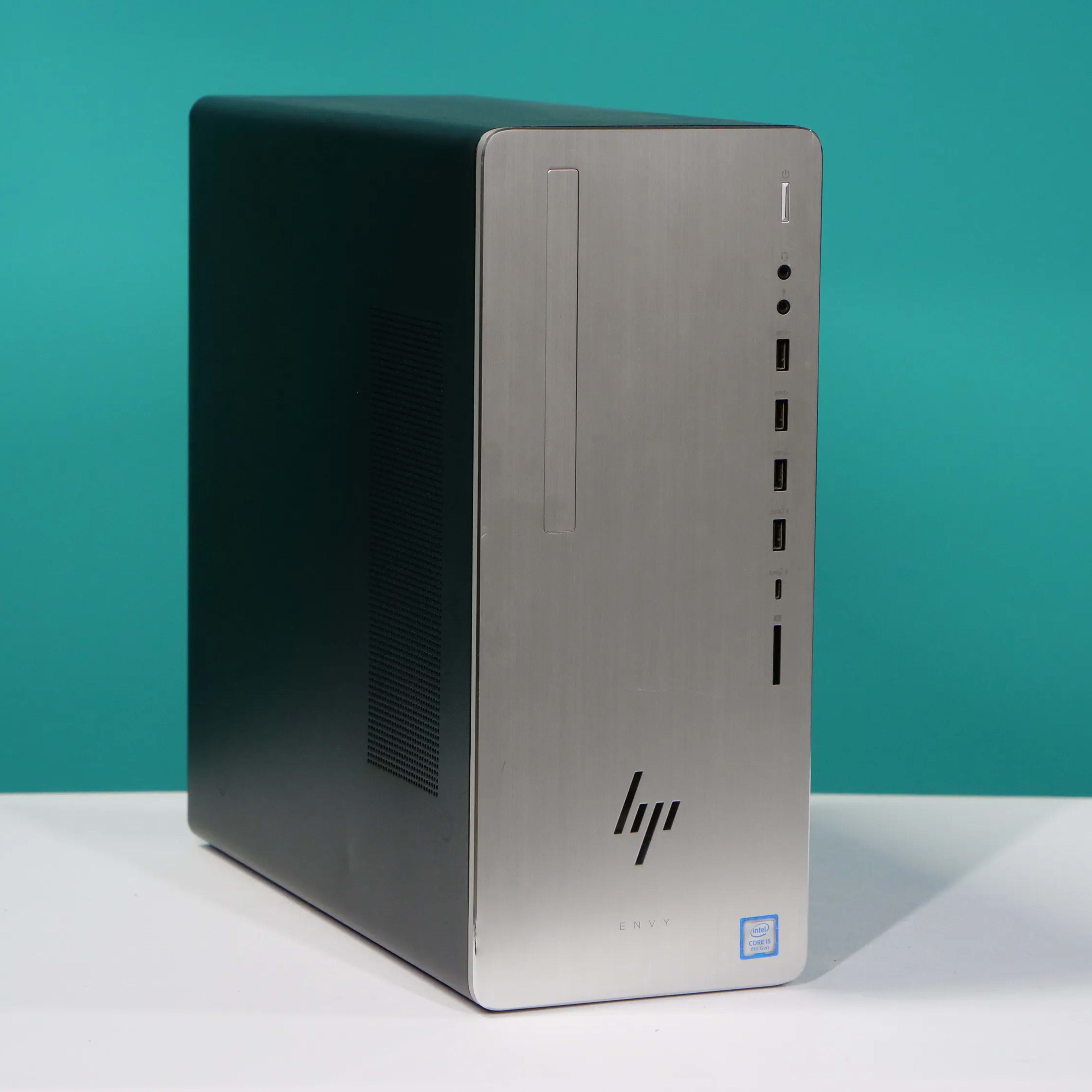 UCW Ready To Play: HP Envy MT E Sports Build (i5-8400 + GTX 1050ti + 32gb ram + 500gb m.2!)