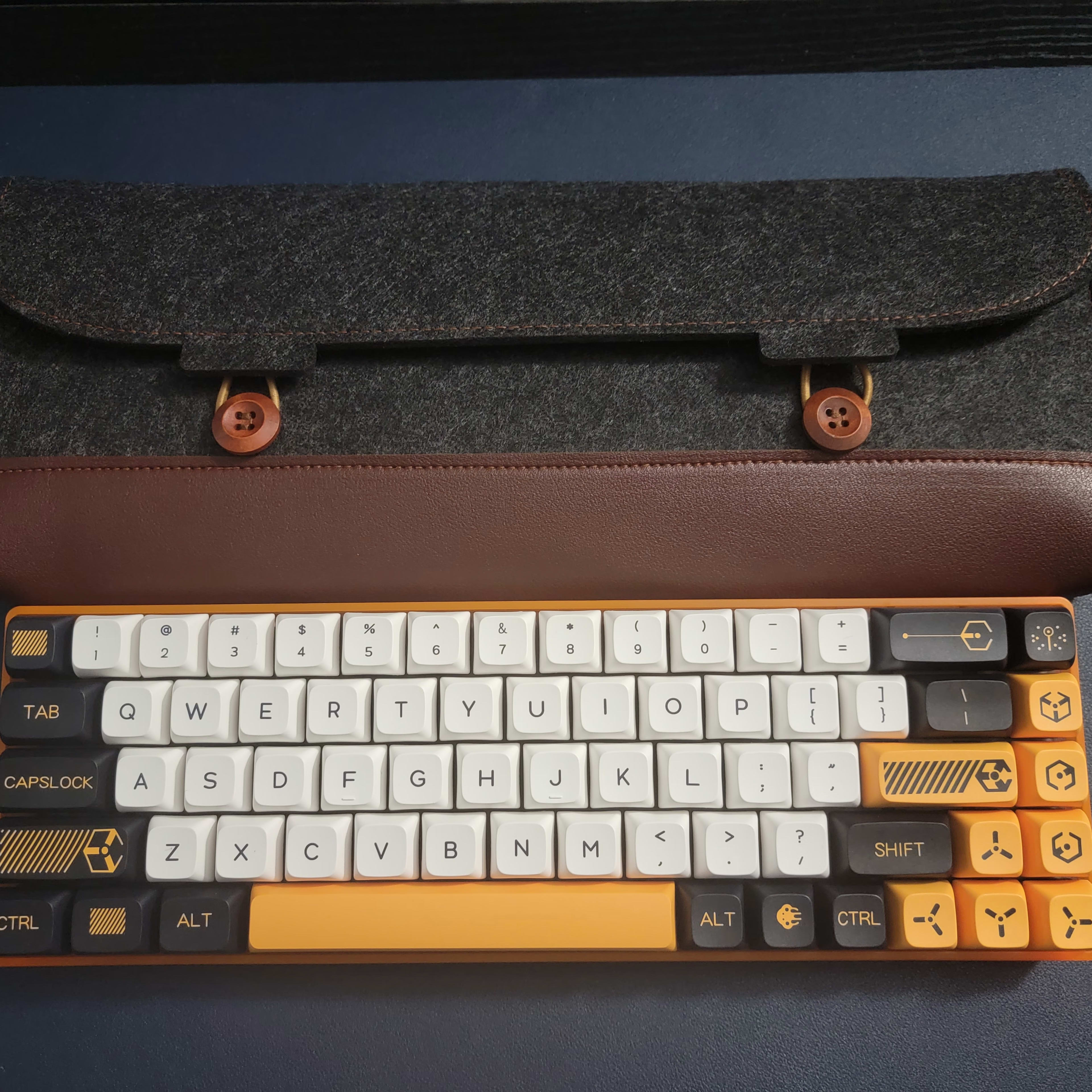 Virtual War: 65% Custom Mechanical Keyboard