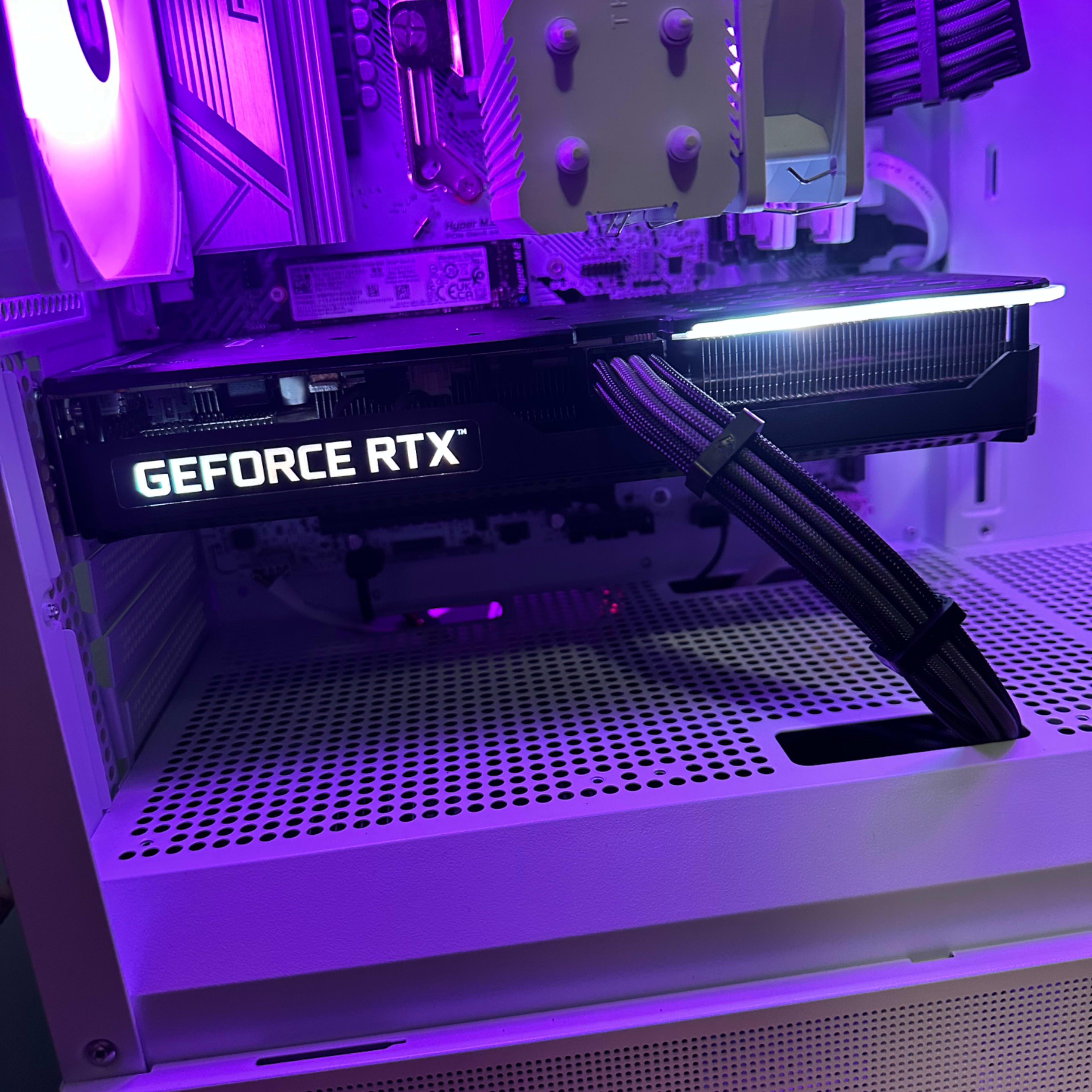Ryzen 7 5700x|PNY 3060 TI|16g DDR4 Ram|Asrock B550 Pro White Ryzen 7 5700x|PNY 3060 TI|16g DDR4 Ram|Asrock B550 Pro White