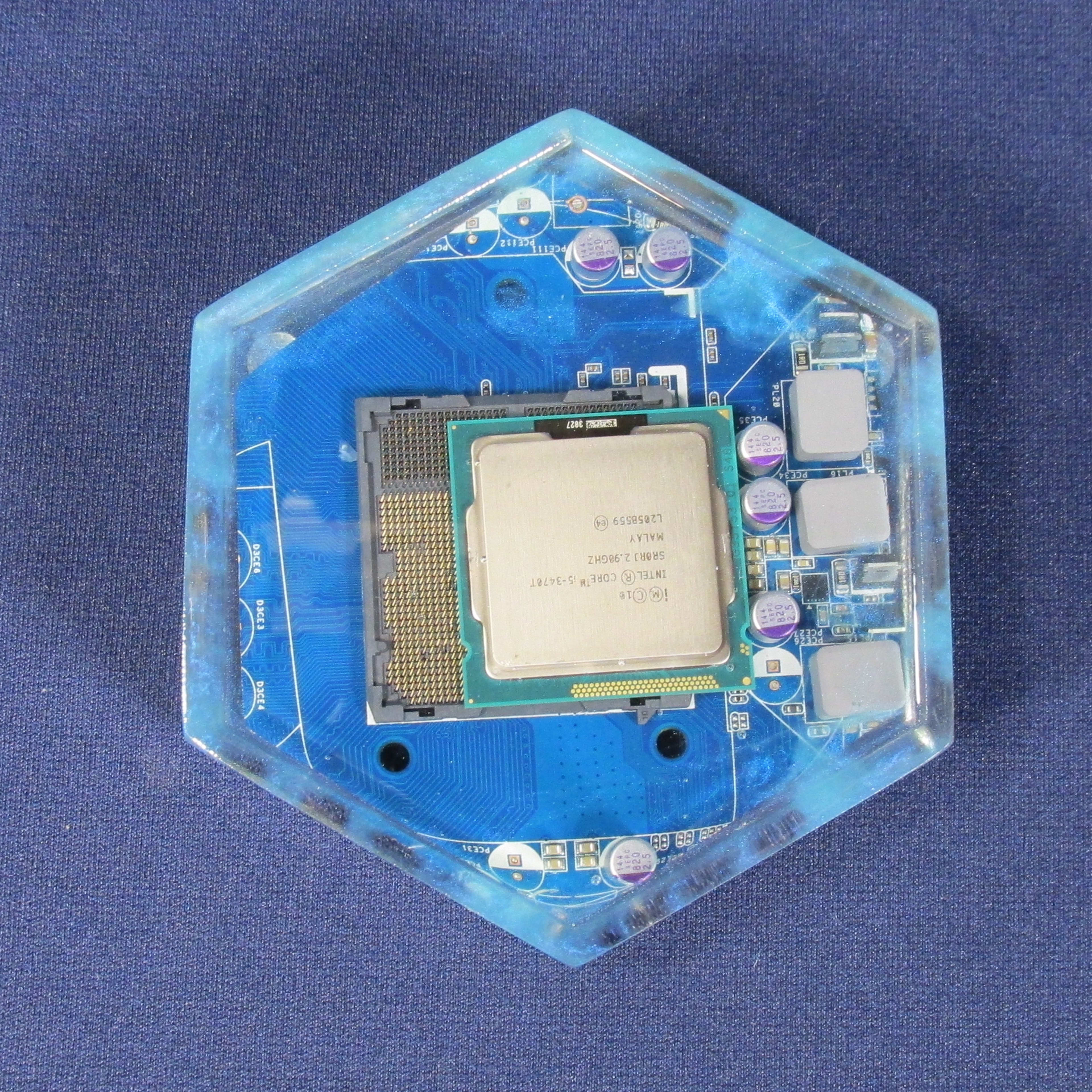 Handmade Clear Epoxy Resin Coaster With Intel Core i5-3470T (SR0RJ) & Motherboard