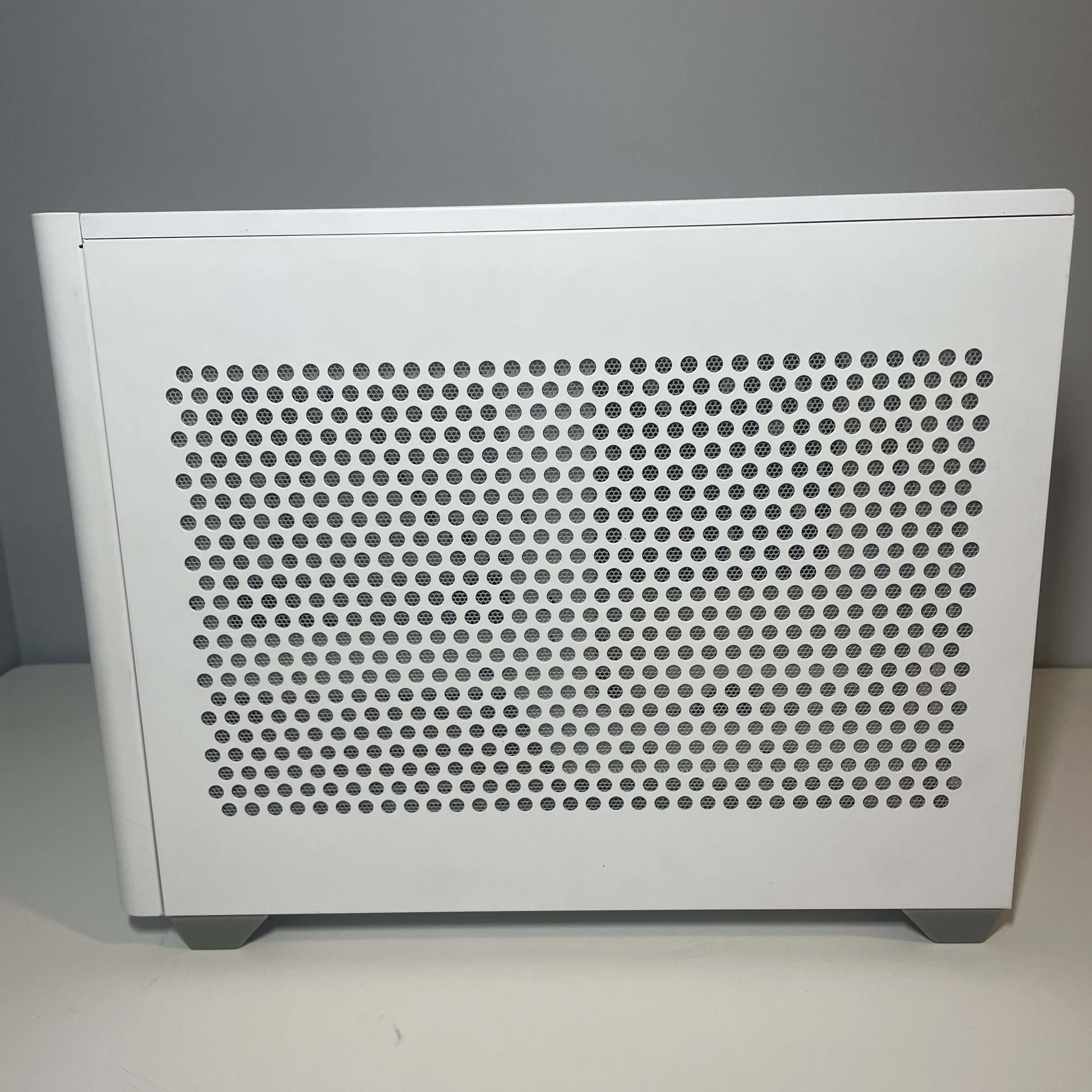 Cooler Master NR200 SFF Small Form Factor Mini-ITX Case with Vented Panel, Triple-slot GPU WHITE