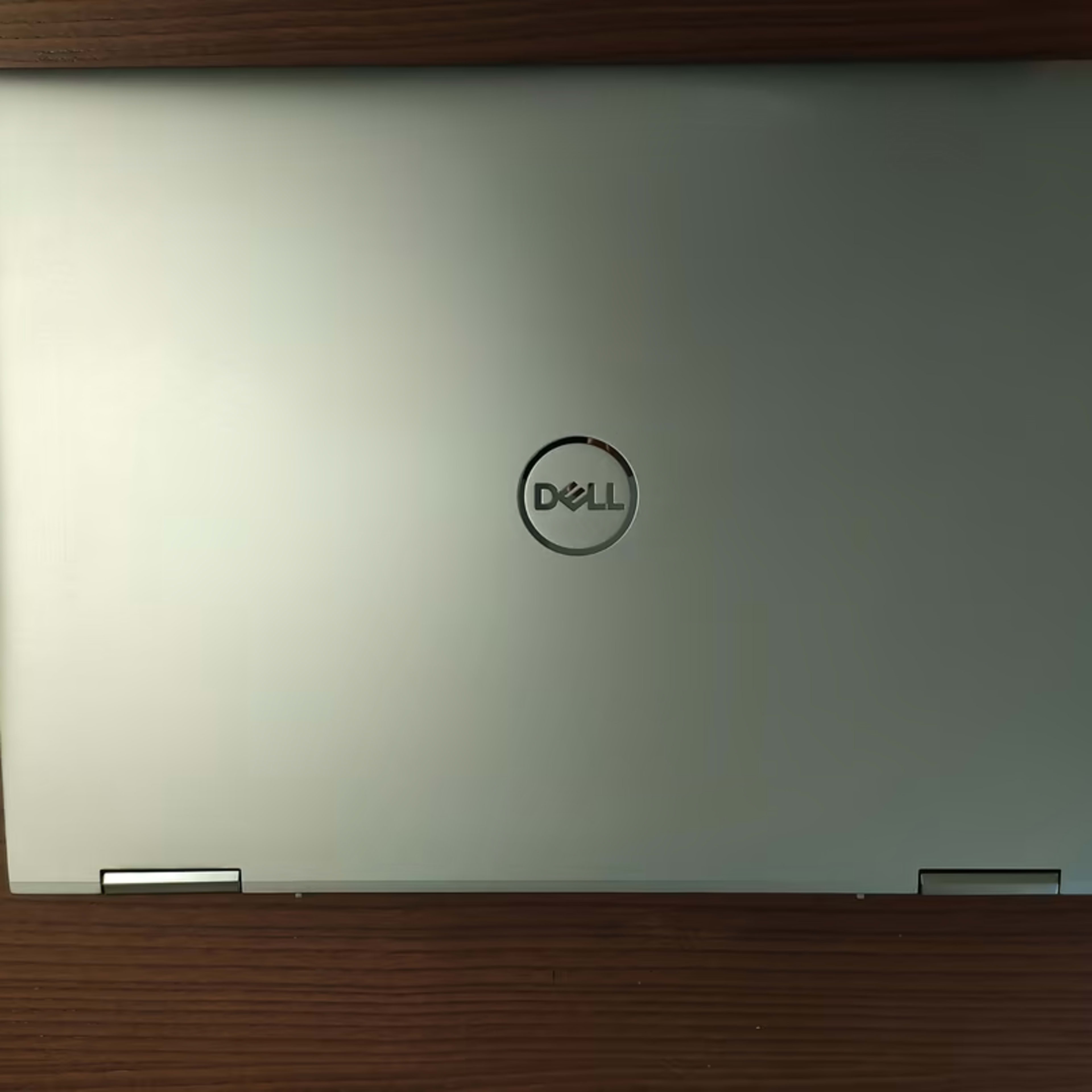 Dell Inspiron 7706 17" QHD+ | 512GB SSD | Intel i7-1165G7 | 16GB Ram | Nvidia MX350