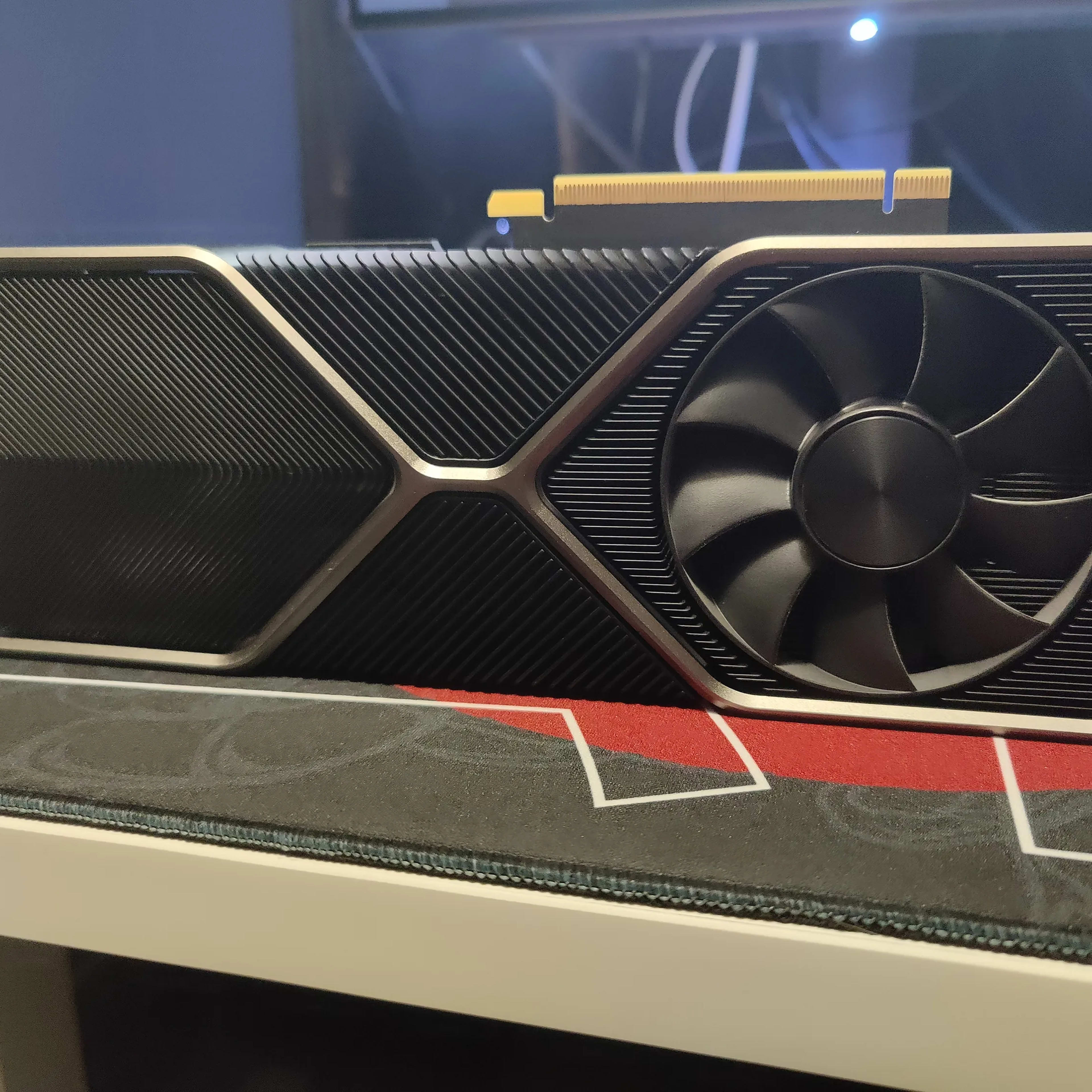 Nvidia GeForce RTX 3080 Founder's Edition | Jawa Nvidia GeForce RTX 3080 Founder's Edition | Jawa