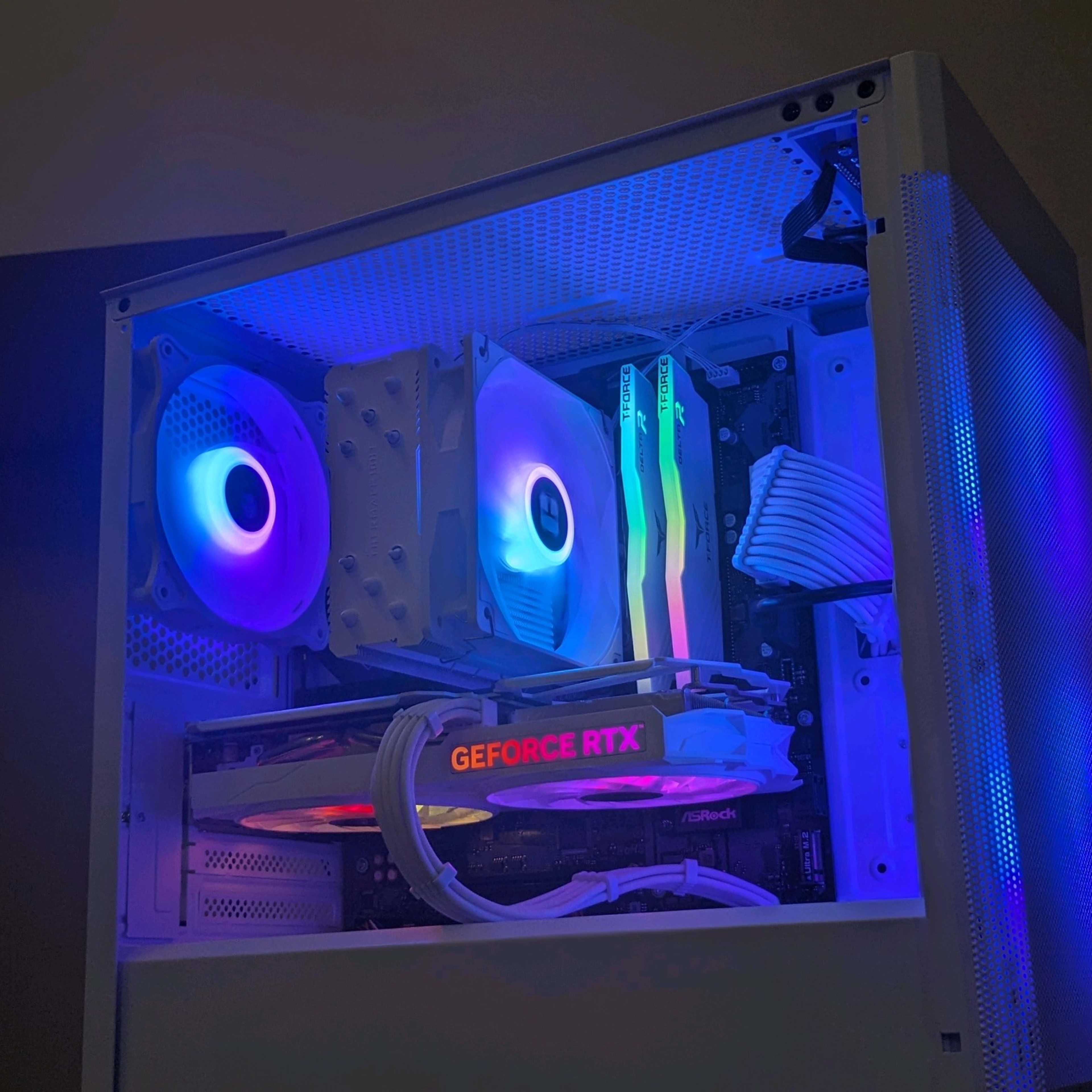 All New Clean White Gaming PC (RTX 4060, i5 12600kf)