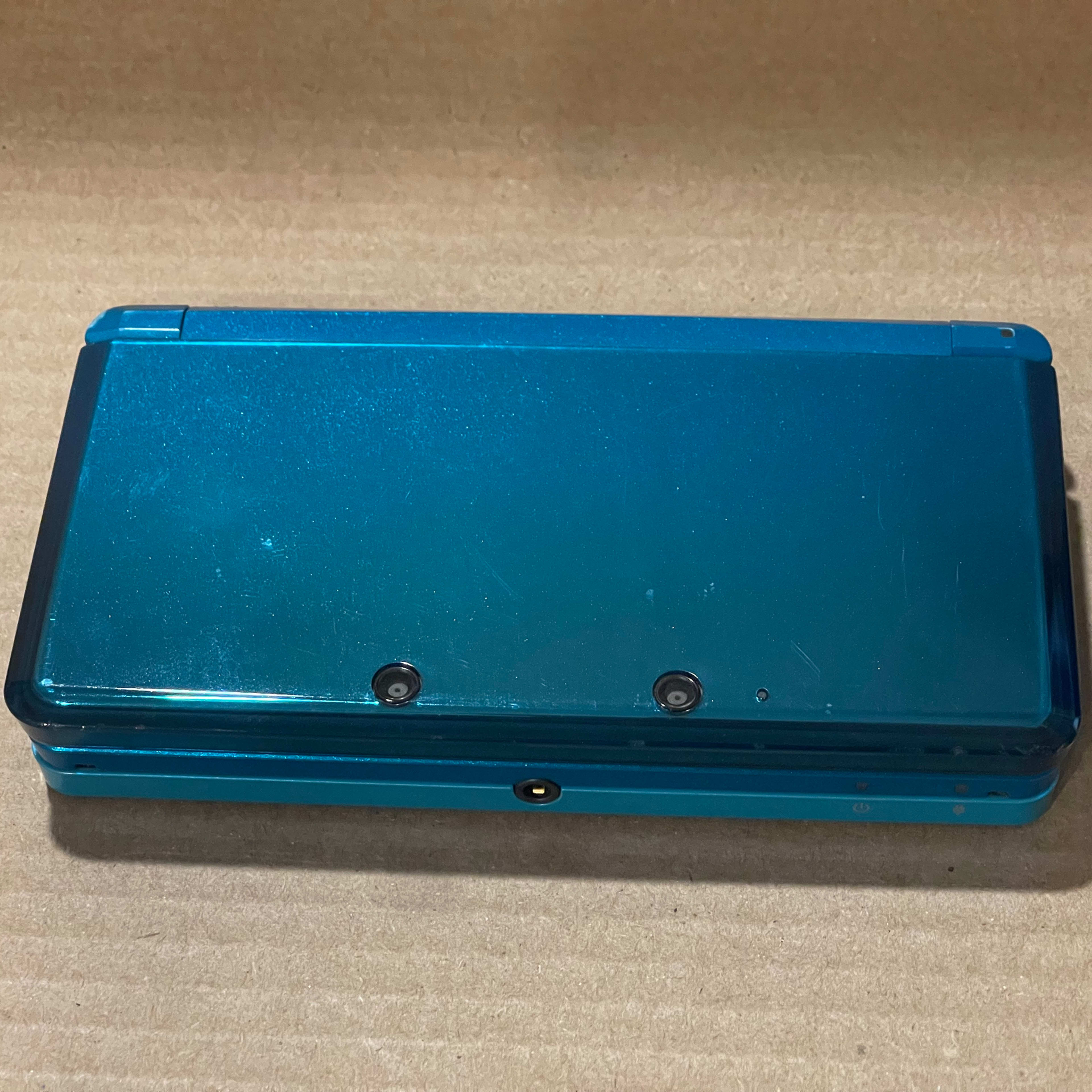 Used, Nintendo 3DS, Aqua Blue, + Games