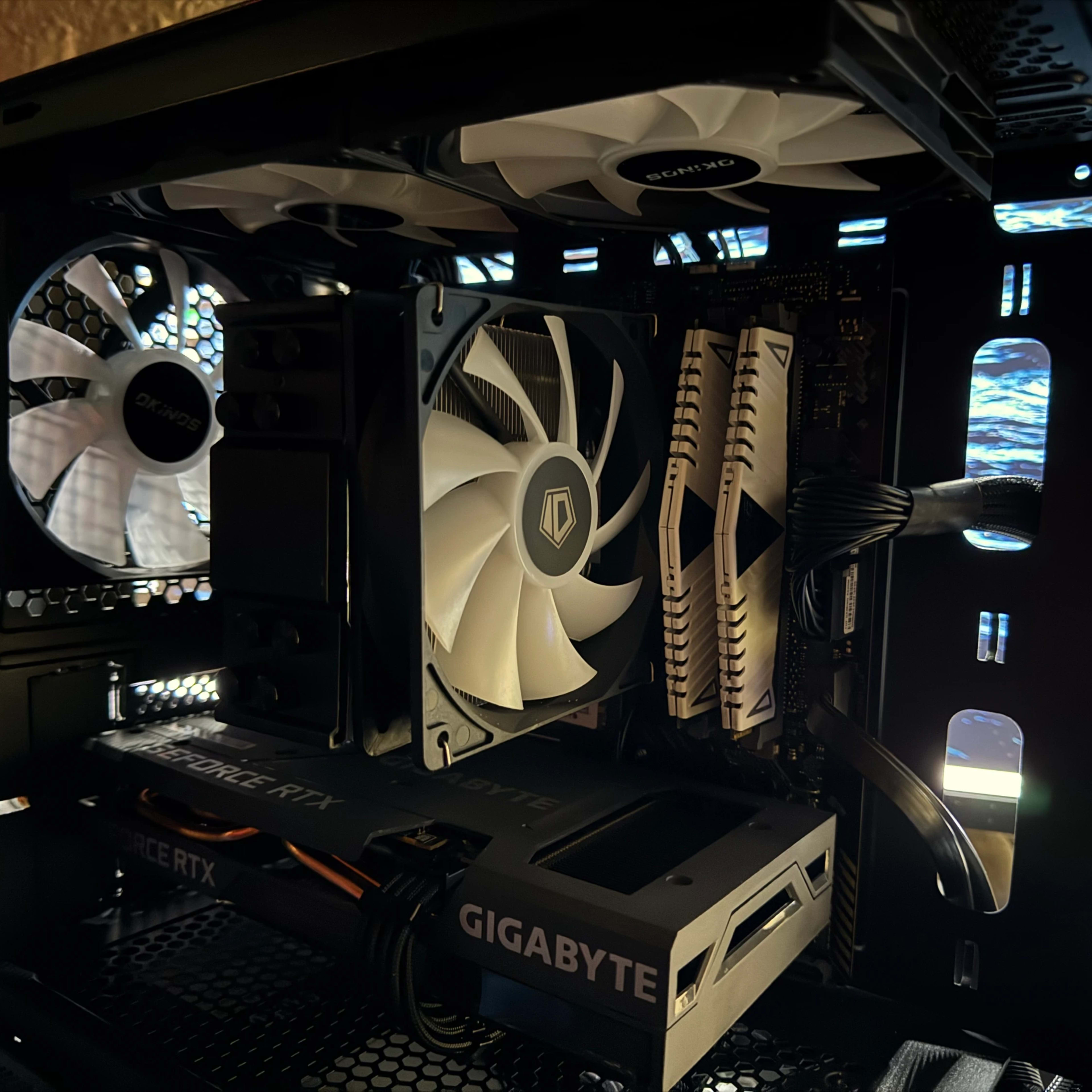 ハチワレの服屋さん様専用PC】Ryzen5 5600x RTX3060ti Windows ハチワレの服屋さん様専用PC】Ryzen5 5600x RTX3060ti Windows