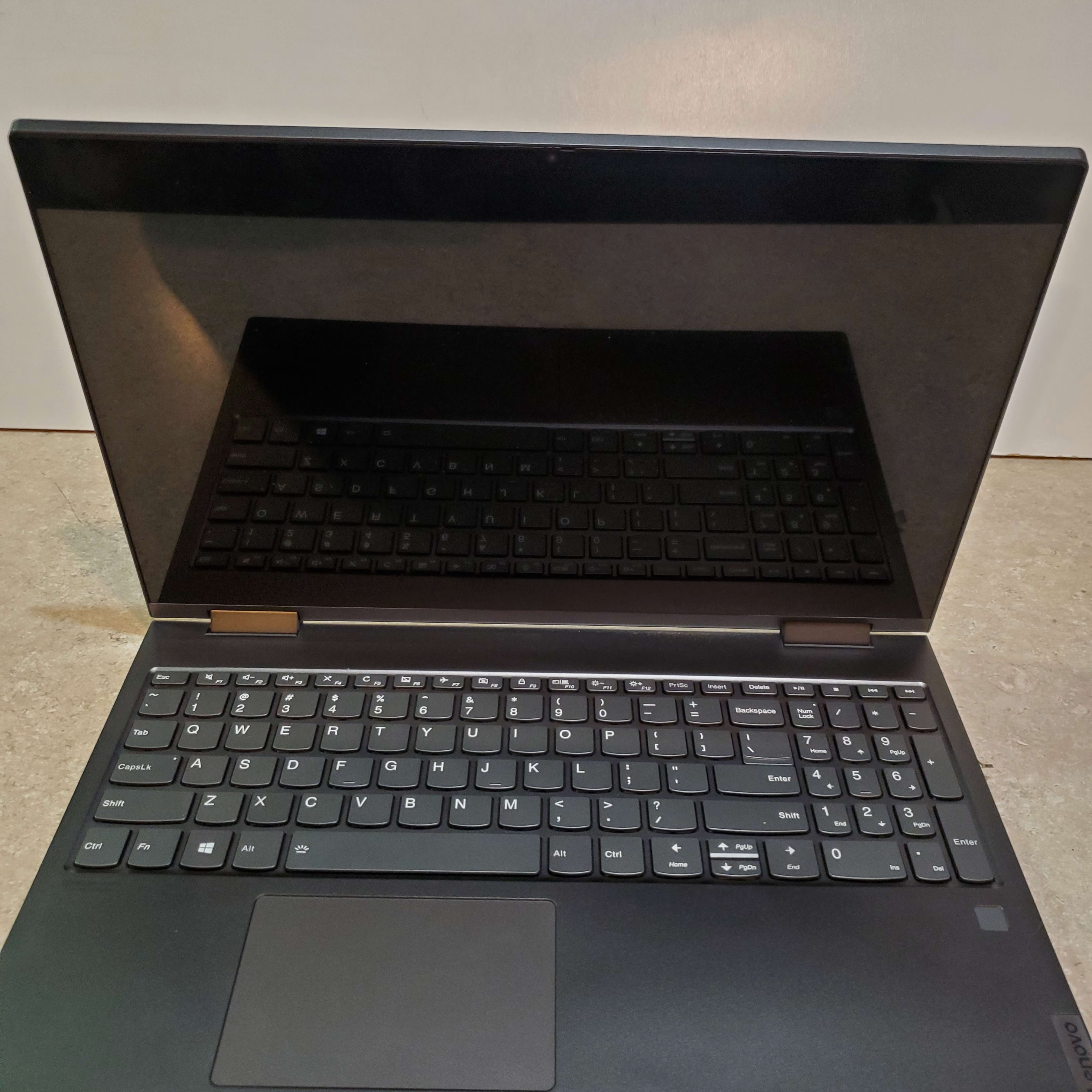 Lenovo yoga C74015iml laptop Jawa