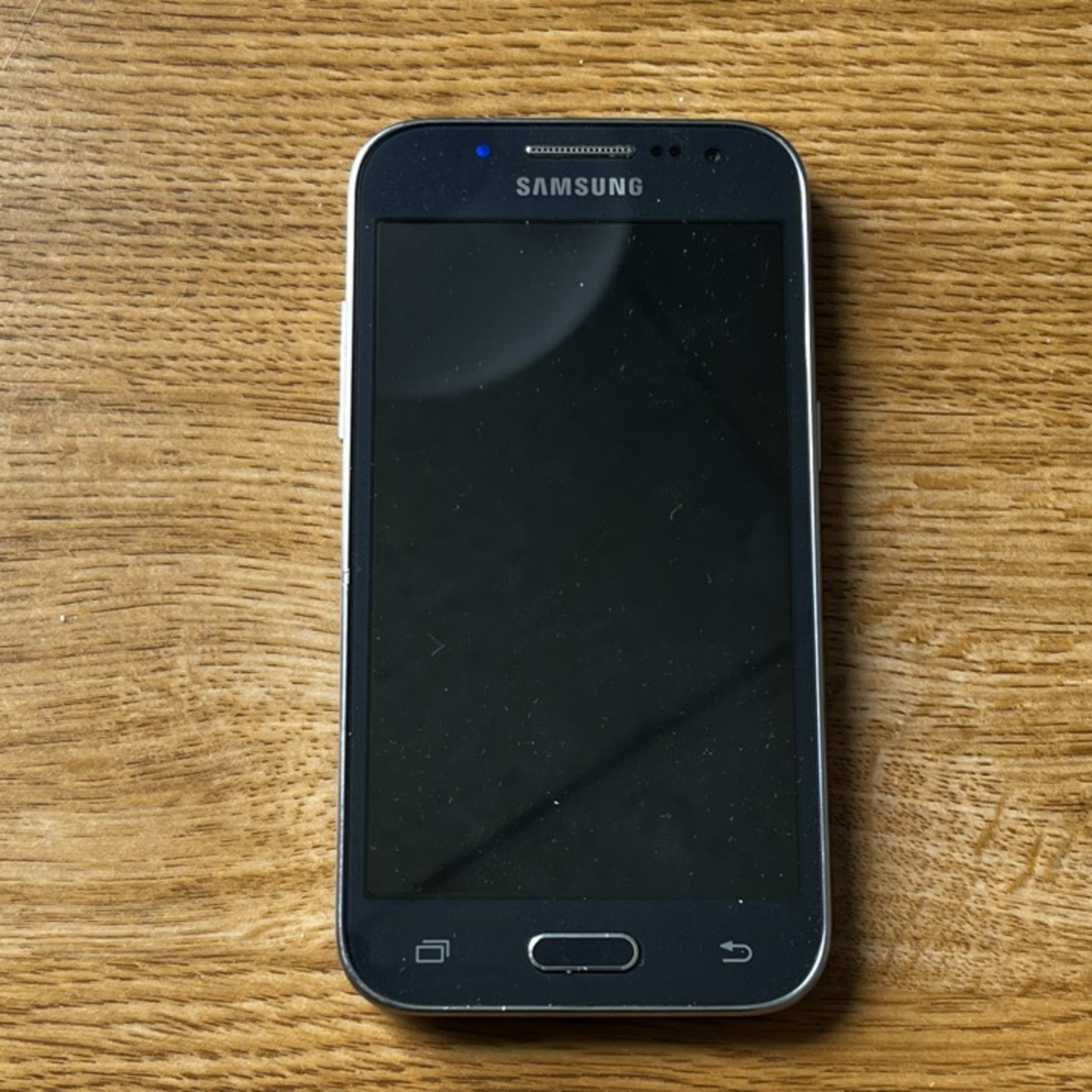 Samsung Galaxy Core Prime SM-S820L - TracFone Smartphone Device