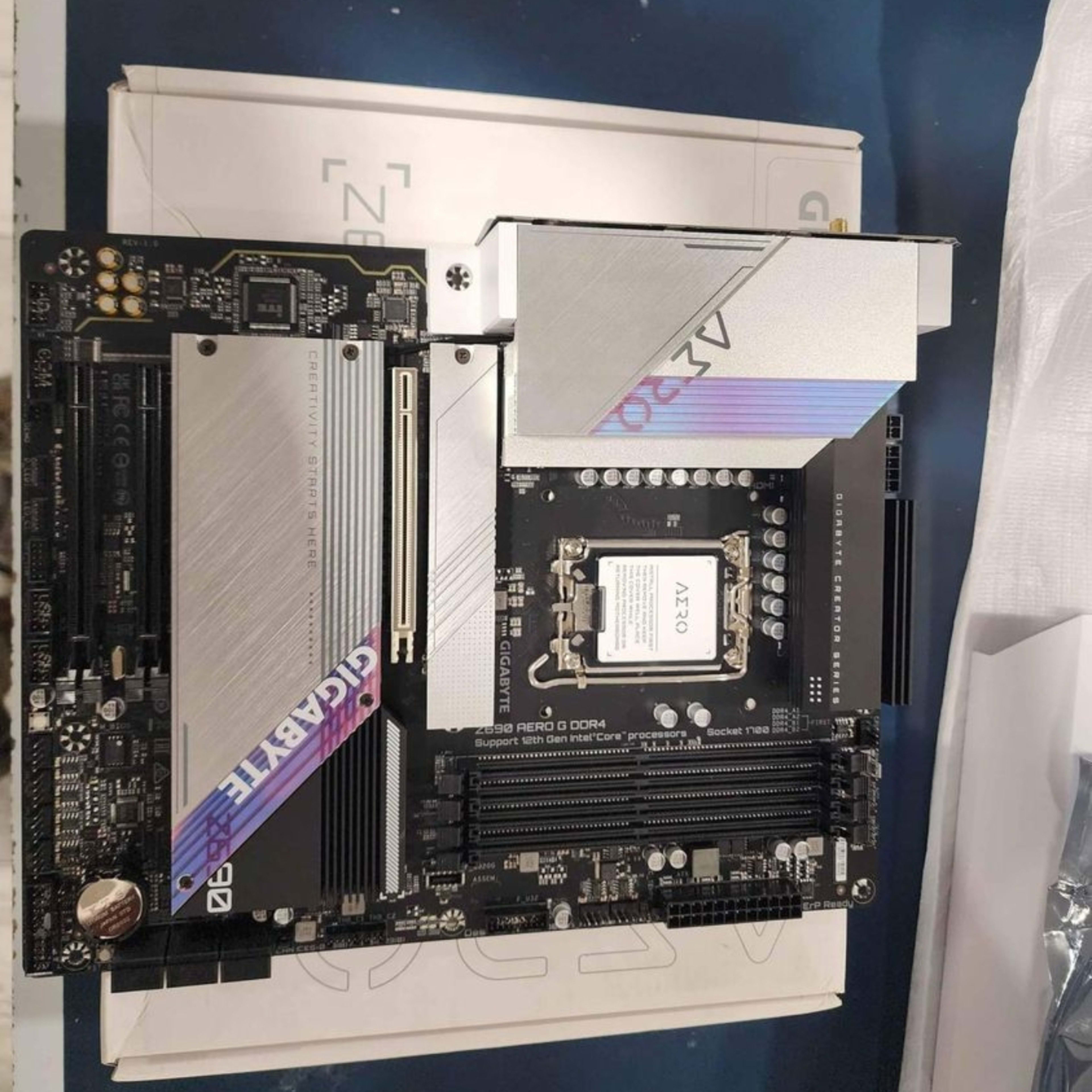 Gigabyte Z690 AERO G DDR4