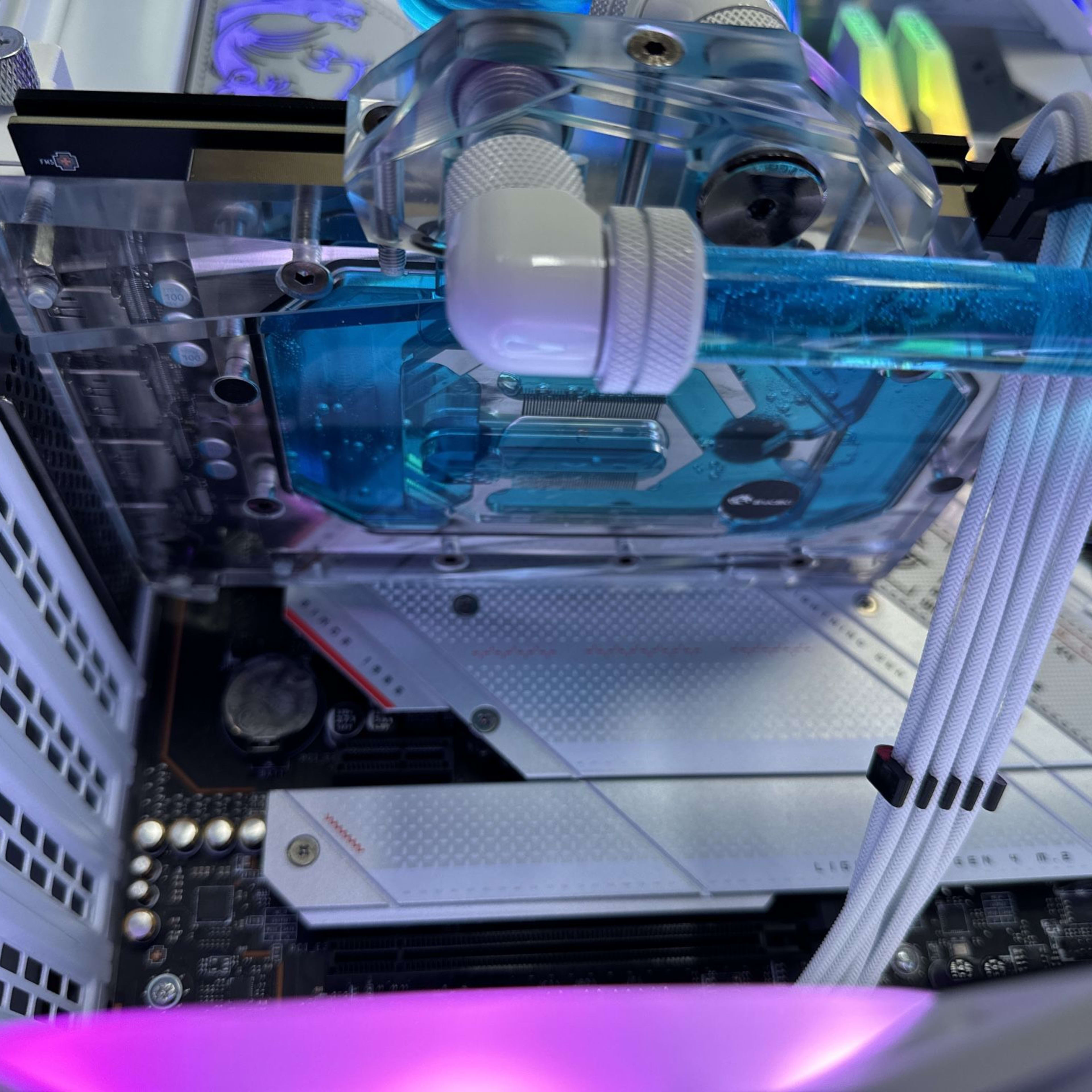 NV7 fully water cooled Gaming PC