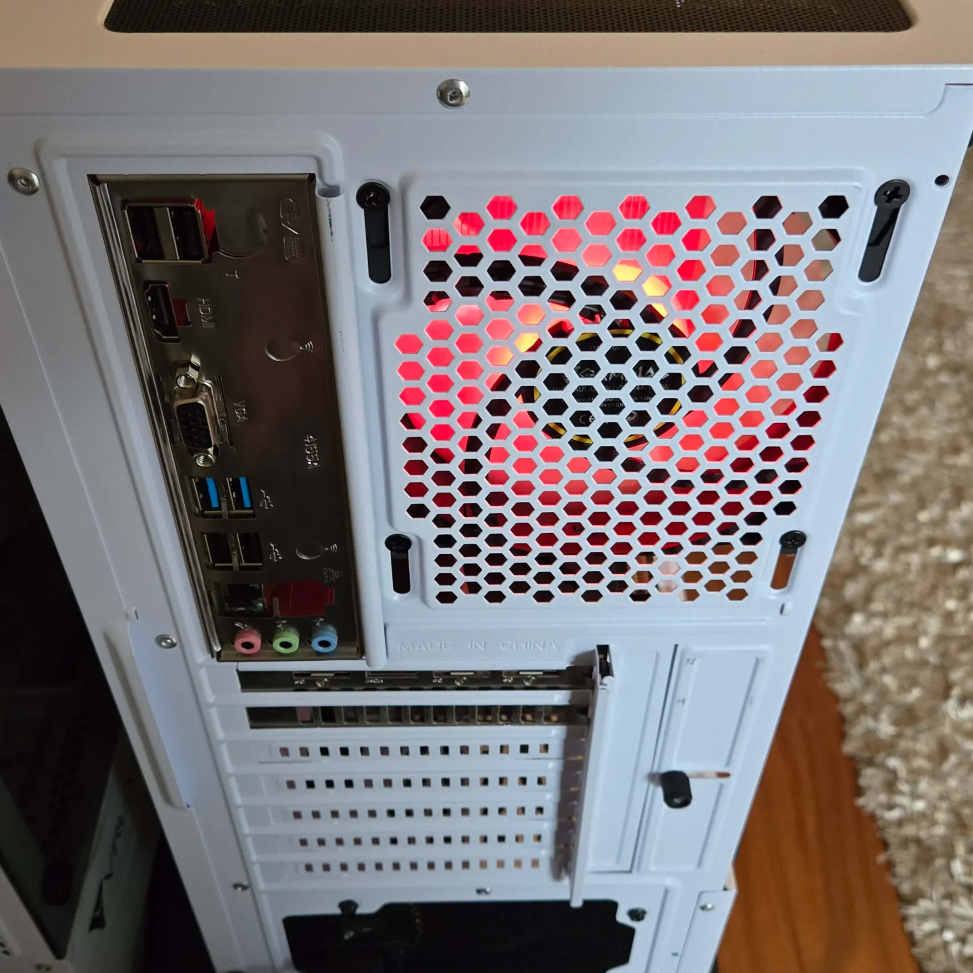 MOVING SALE** 🎮 ESPORTS PLAYER 🎮 RYZEN 5 3600 / GTX 1080 MOVING SALE** 🎮 ESPORTS PLAYER 🎮 RYZEN 5 3600 / GTX 1080