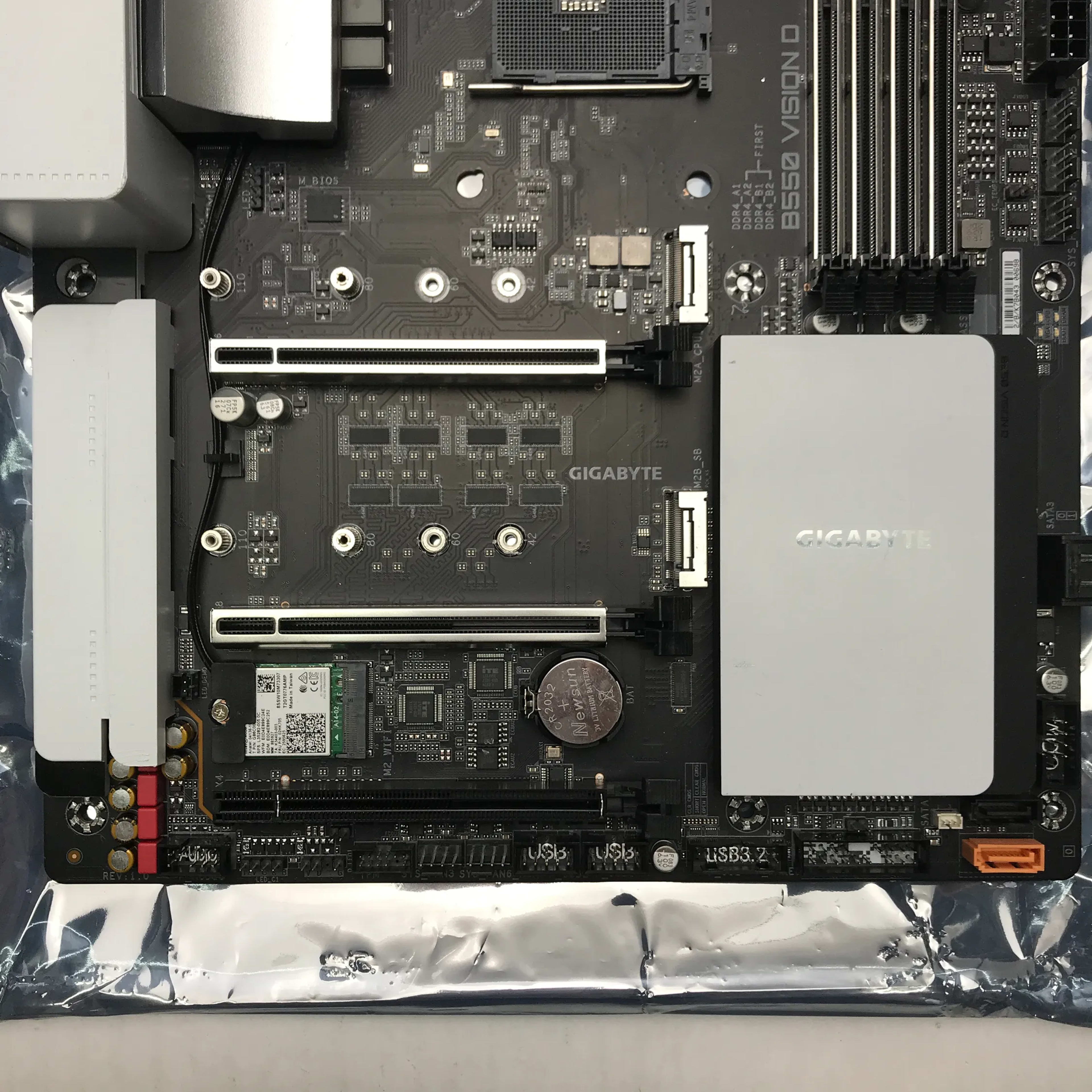 GIGABYTE B550 Vision D AM4, AMD Motherboard | Tested & works GIGABYTE B550 Vision D AM4, AMD Motherboard | Tested & works