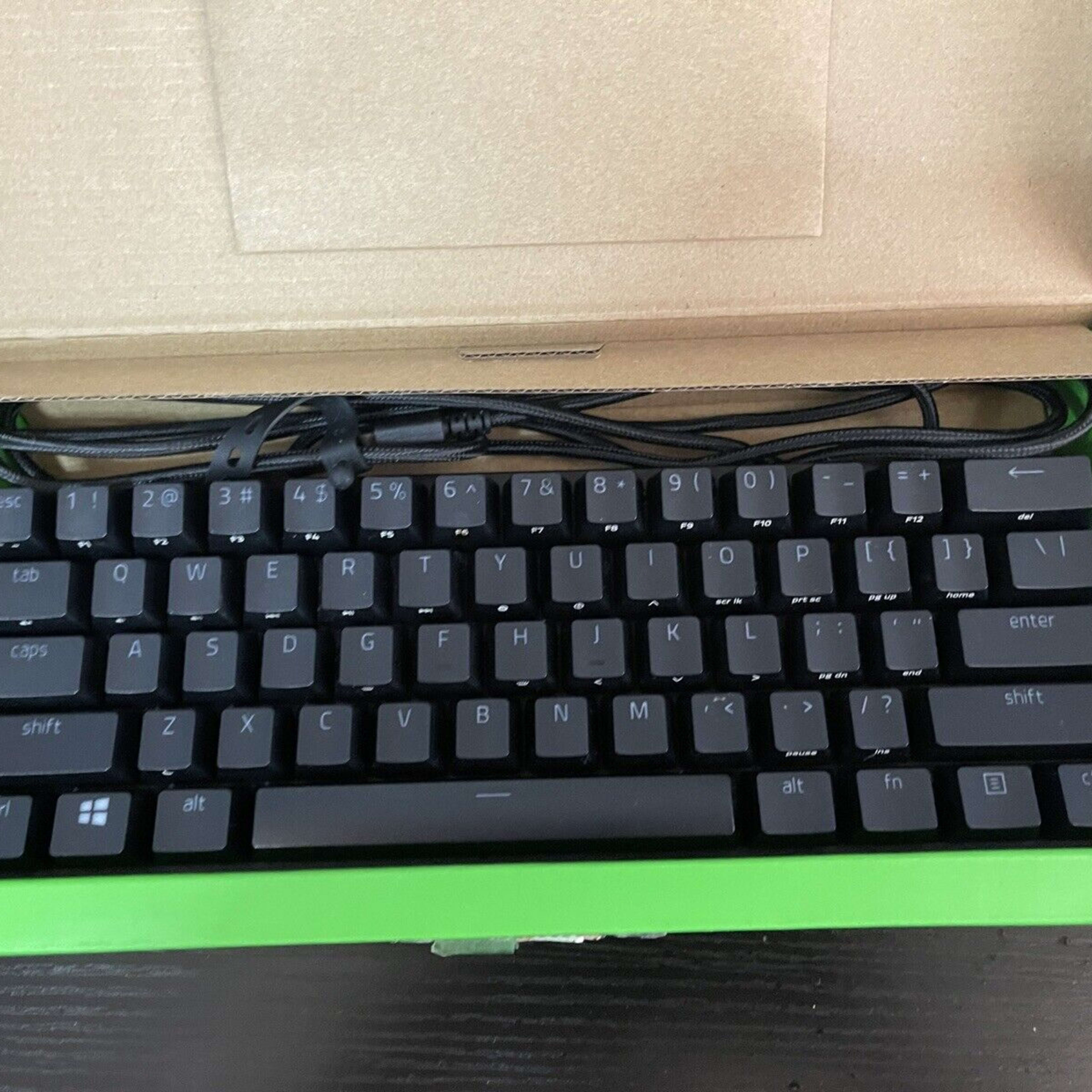 Razer Huntsman Mini 60% Gaming Keyboard: Fast Keyboard Switches - Linear Optical Switches