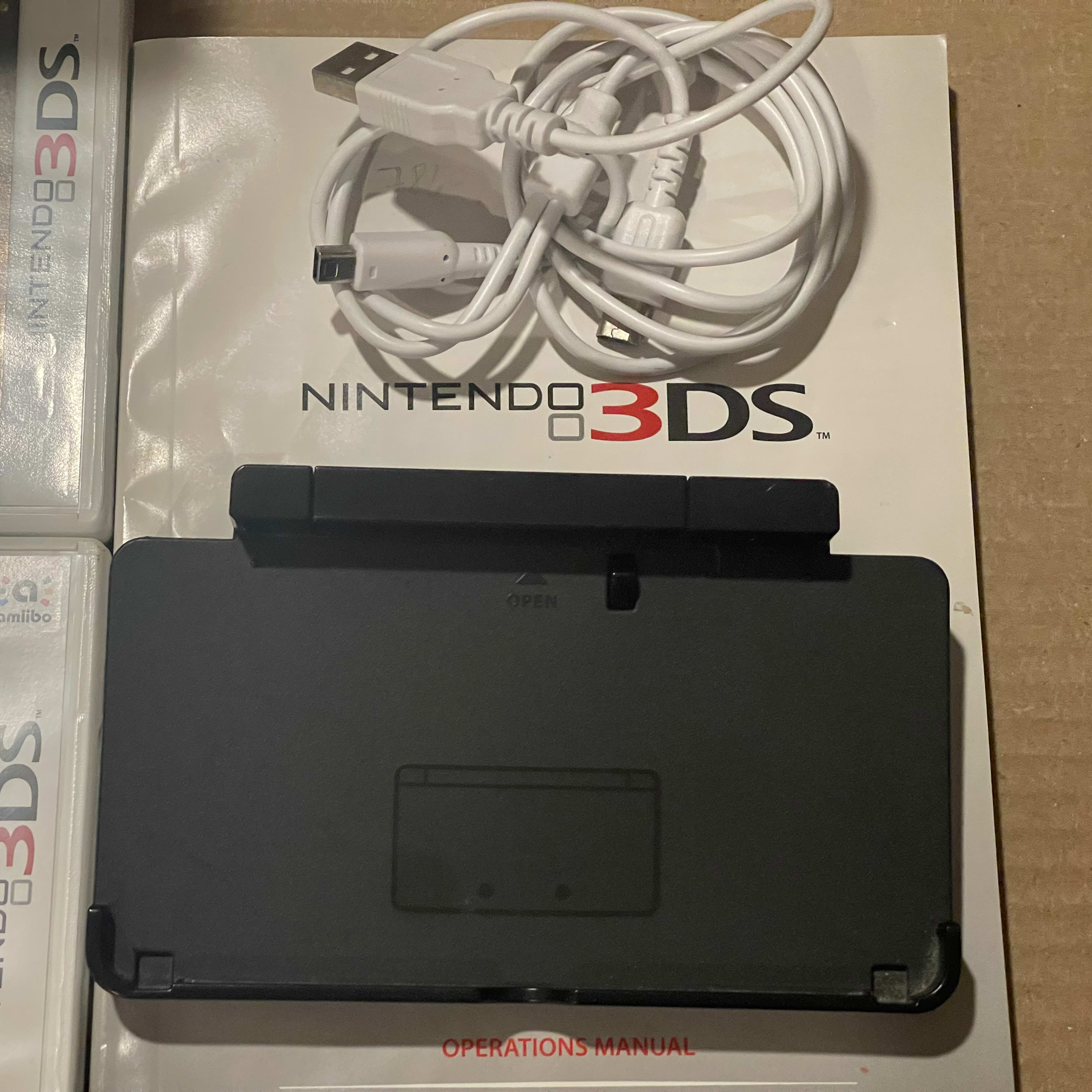 Used, Nintendo 3DS, Aqua Blue, + Games