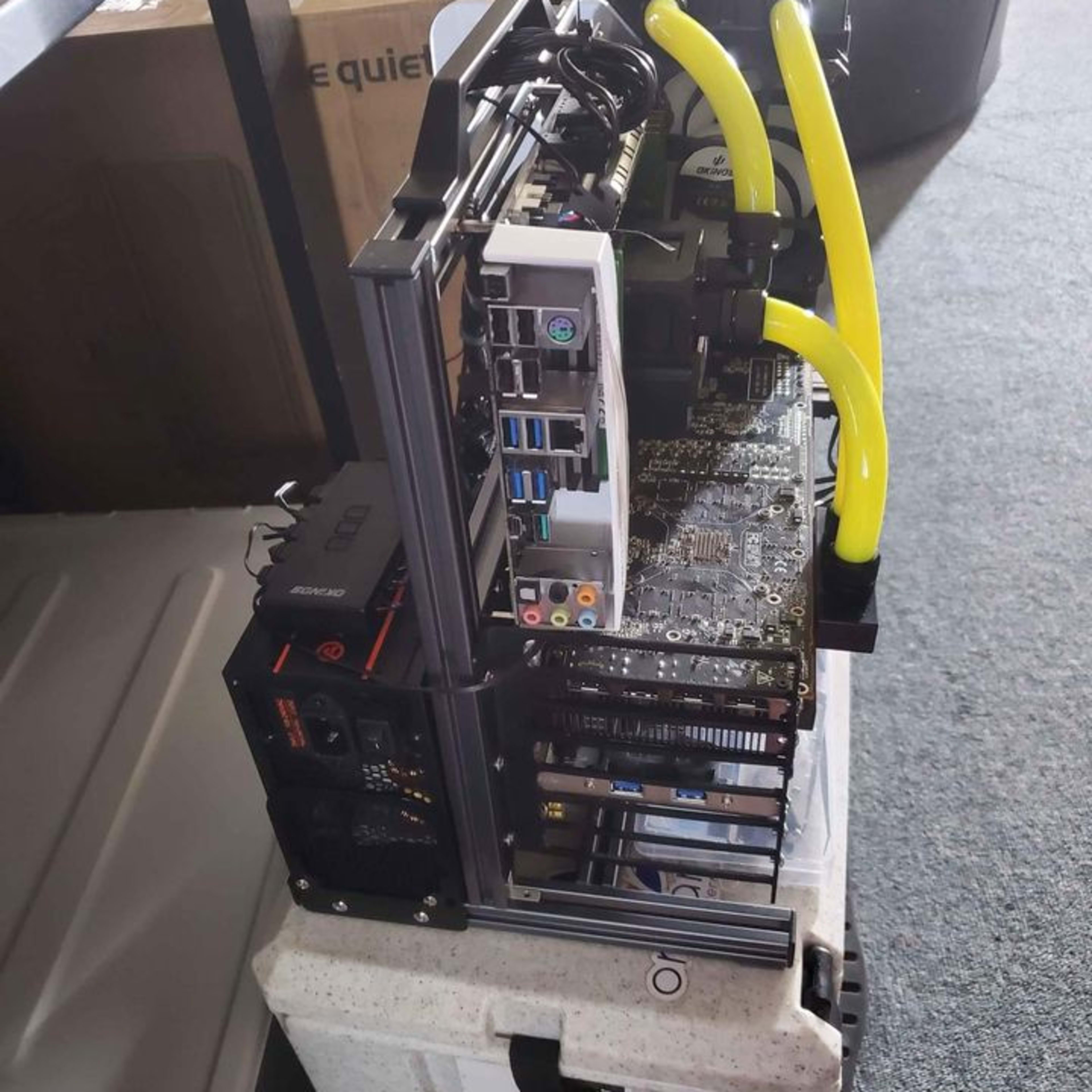 Watercooled Gaming pc i7- 8core 32gb 1tb 5700xt send me an offer
