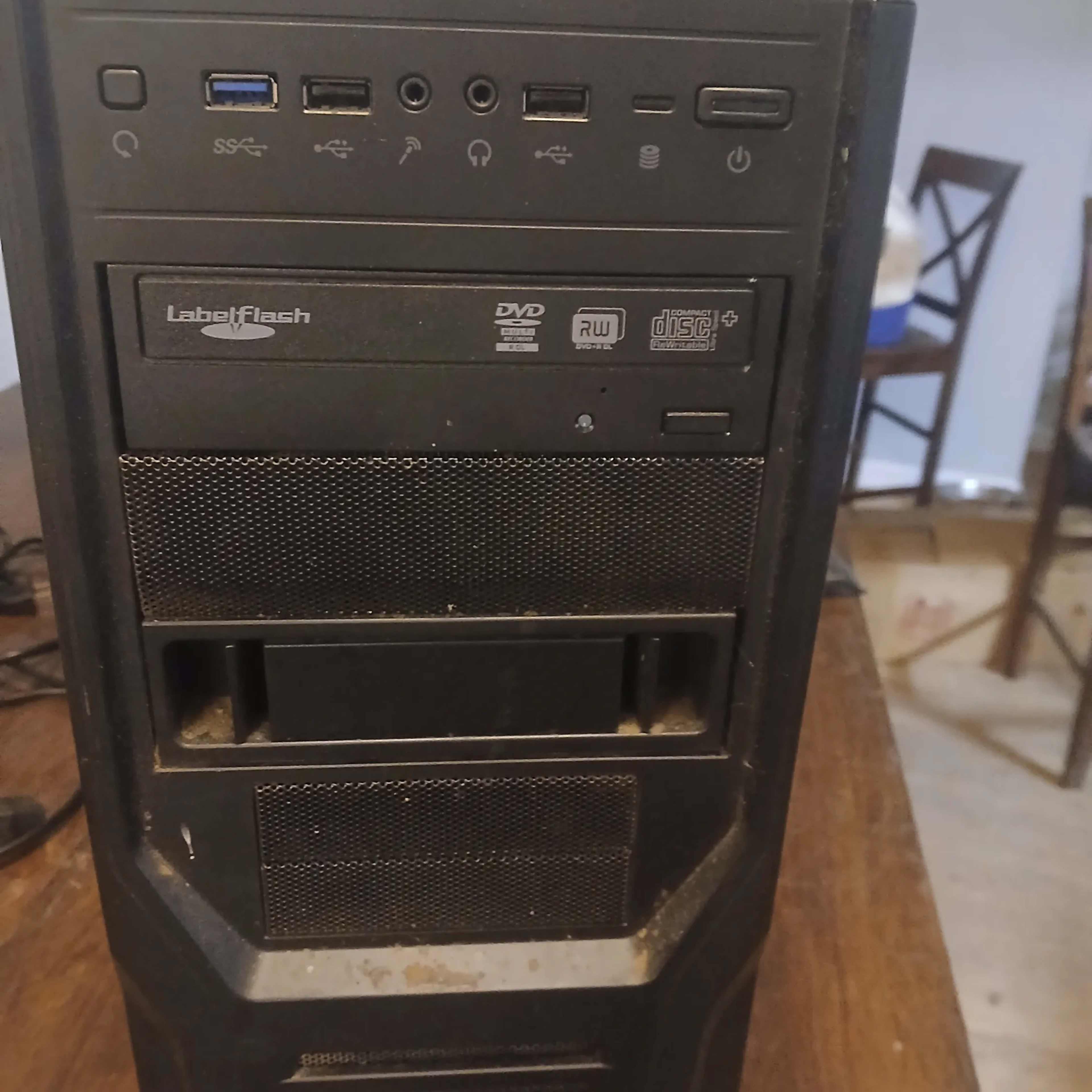 FREE STUFF Intel I7 3770k / GTX 780 / 1080p 144hz TN monitor FREE STUFF Intel I7 3770k / GTX 780 / 1080p 144hz TN monitor