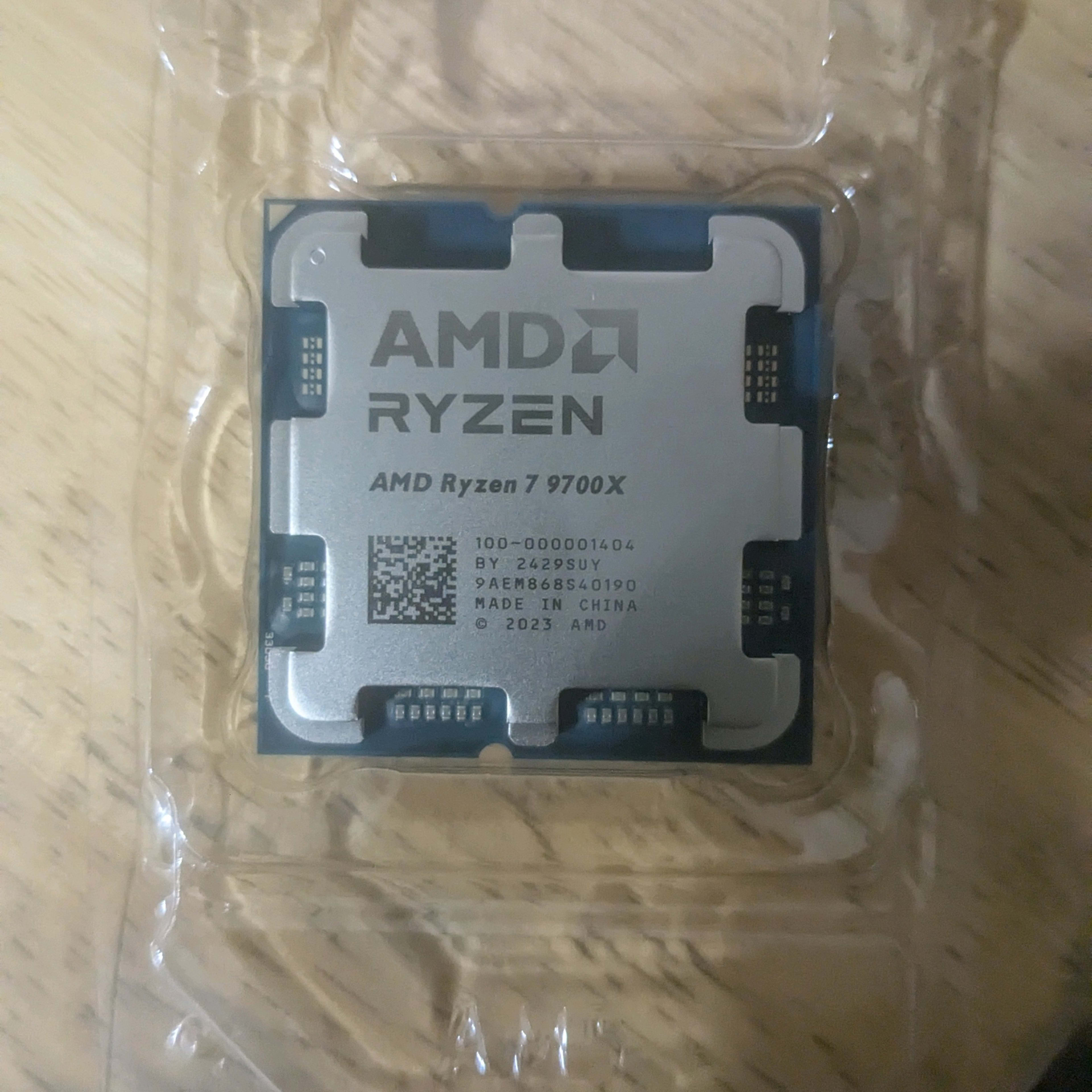 Ryzen 7 9700X | Jawa Ryzen 7 9700X | Jawa