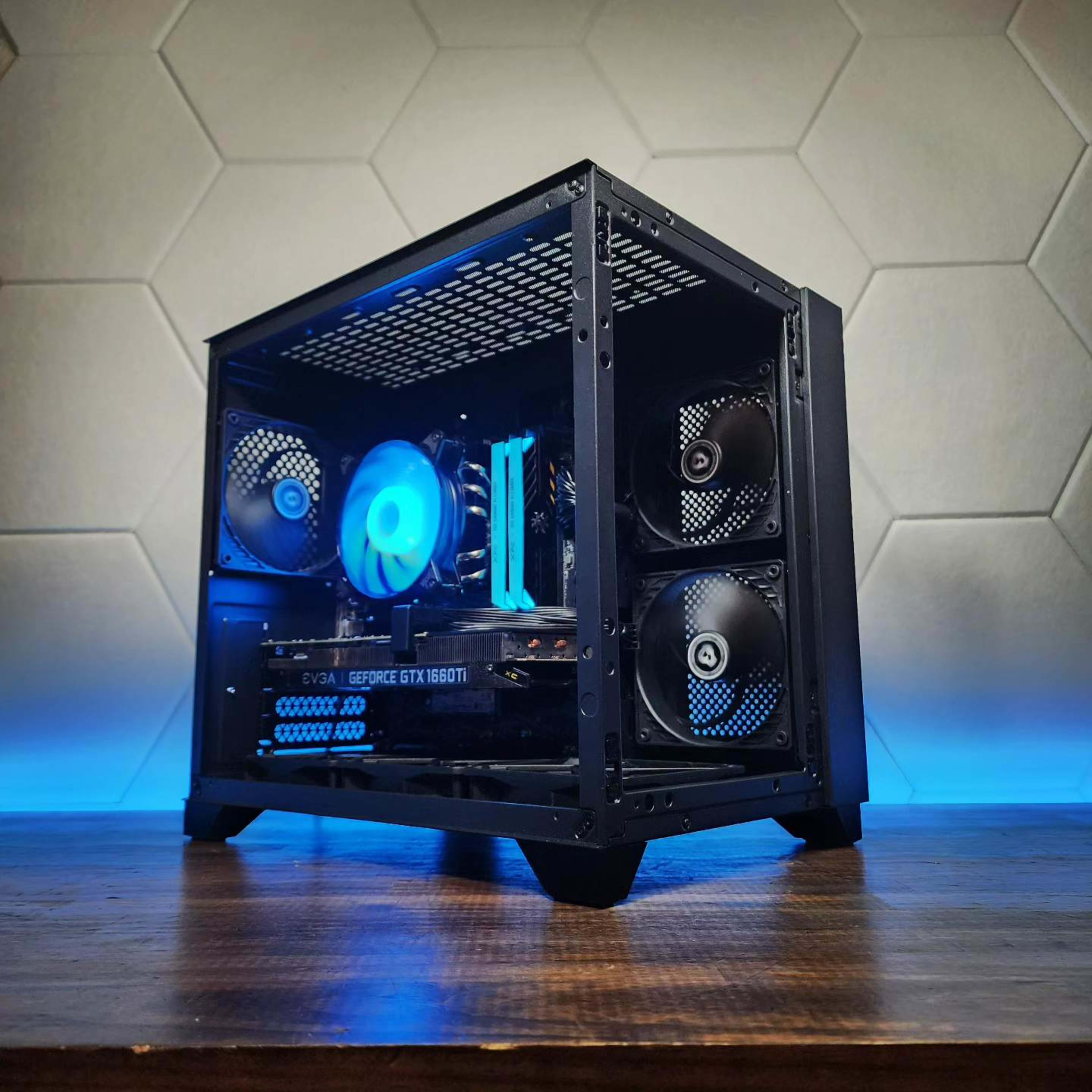 💙🖤💙 GTX 1660 Ti // Core i3 10100F // 16GB 3200MHz* // 1TB NVMe Gen 4