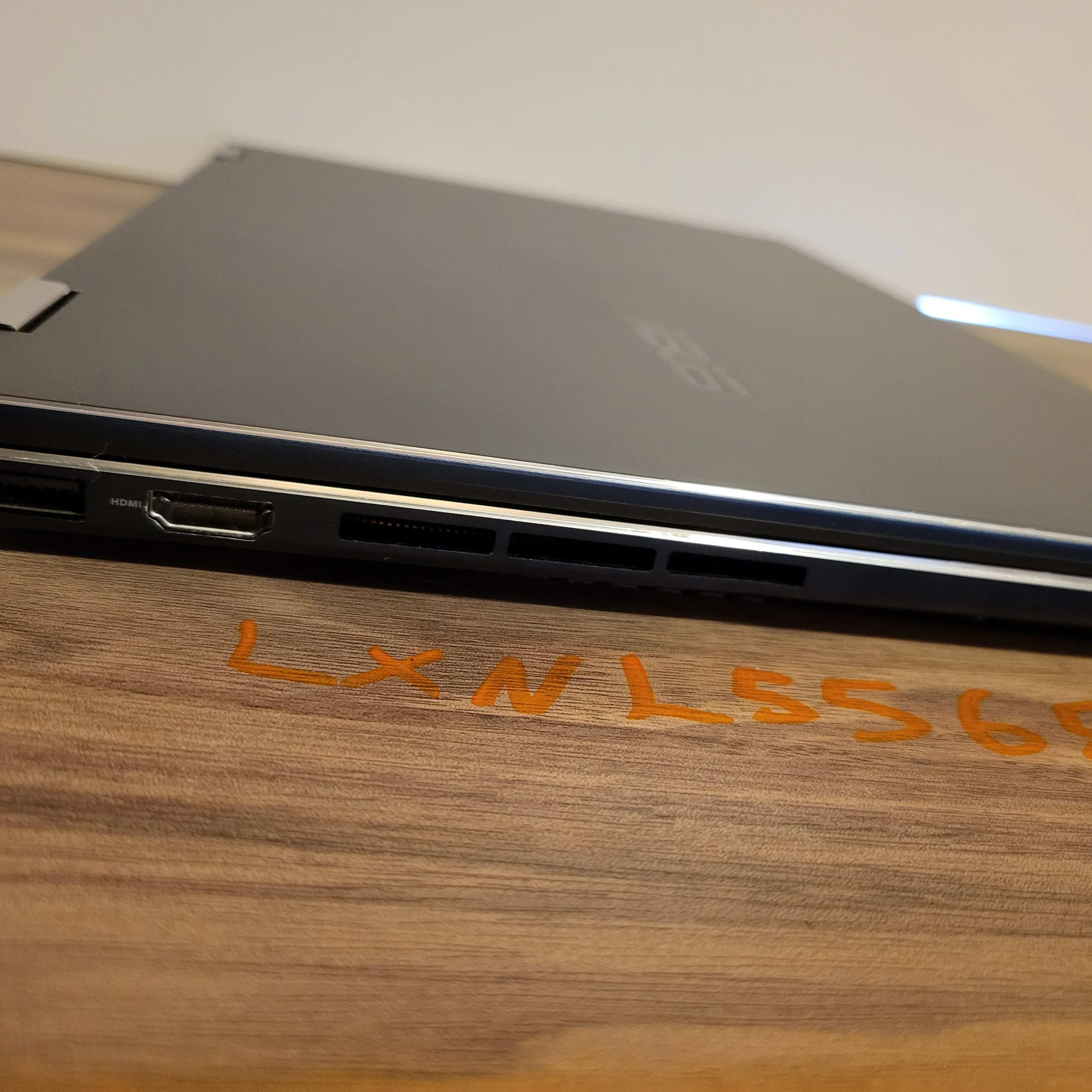 Asus ZenBook Touchscreen Laptop 15"- 512GB - i7 12th Gen - 16Gb ram