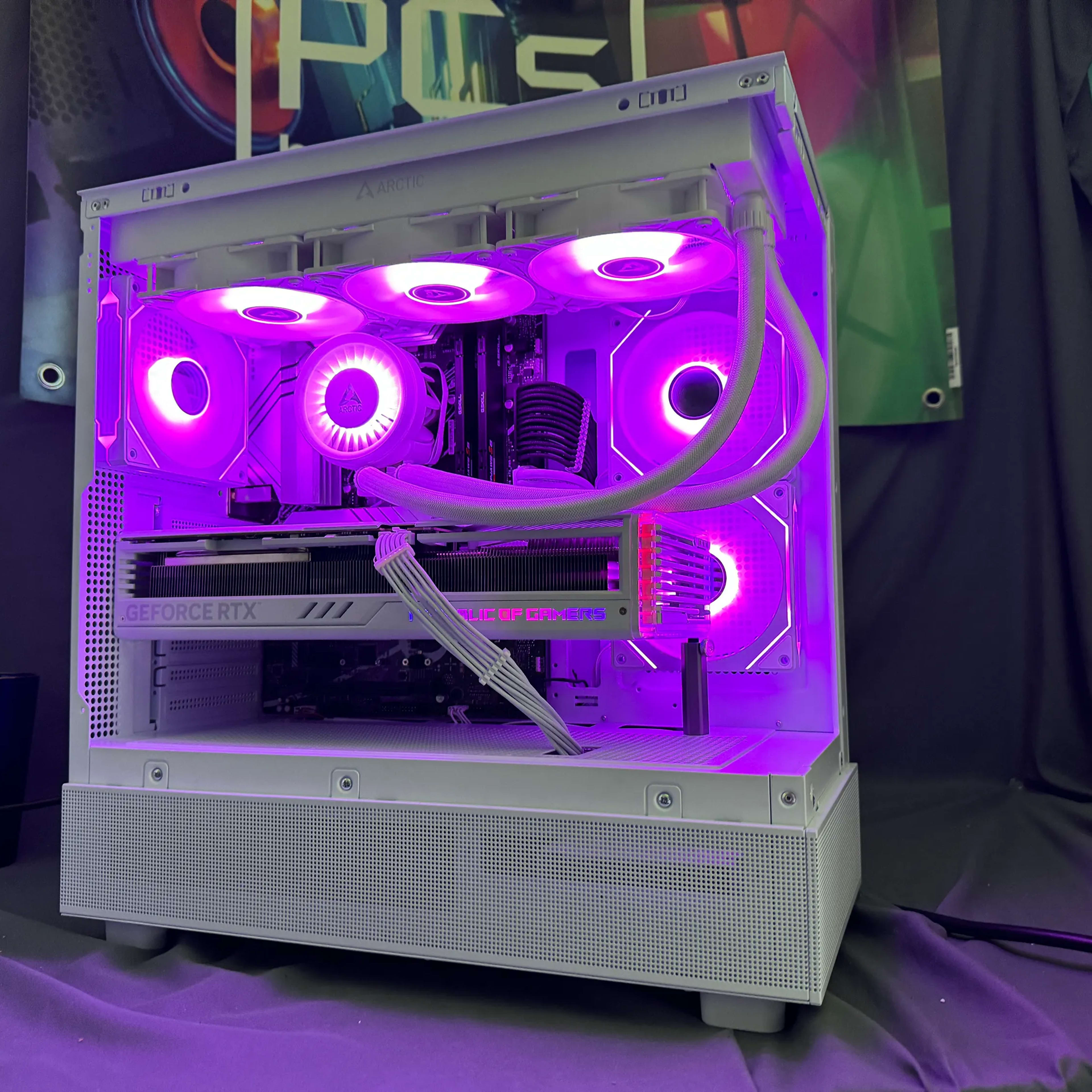 RTX 4090 Whiteout Gaming PC