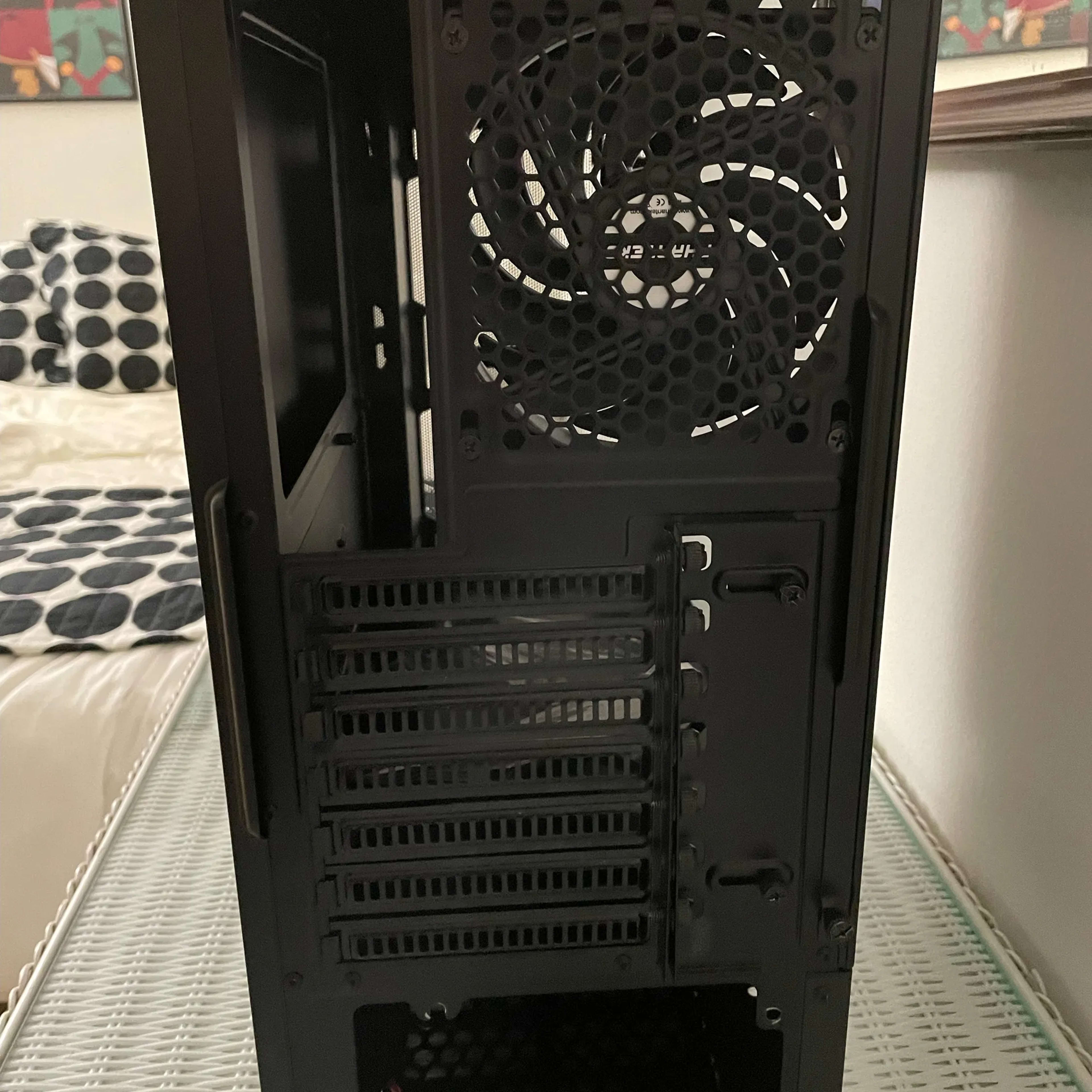 Phanteks Eclipse P300A Mesh Case (With Screws & Manual, Plus Extra SSD Bracket at No Extra Cost)!