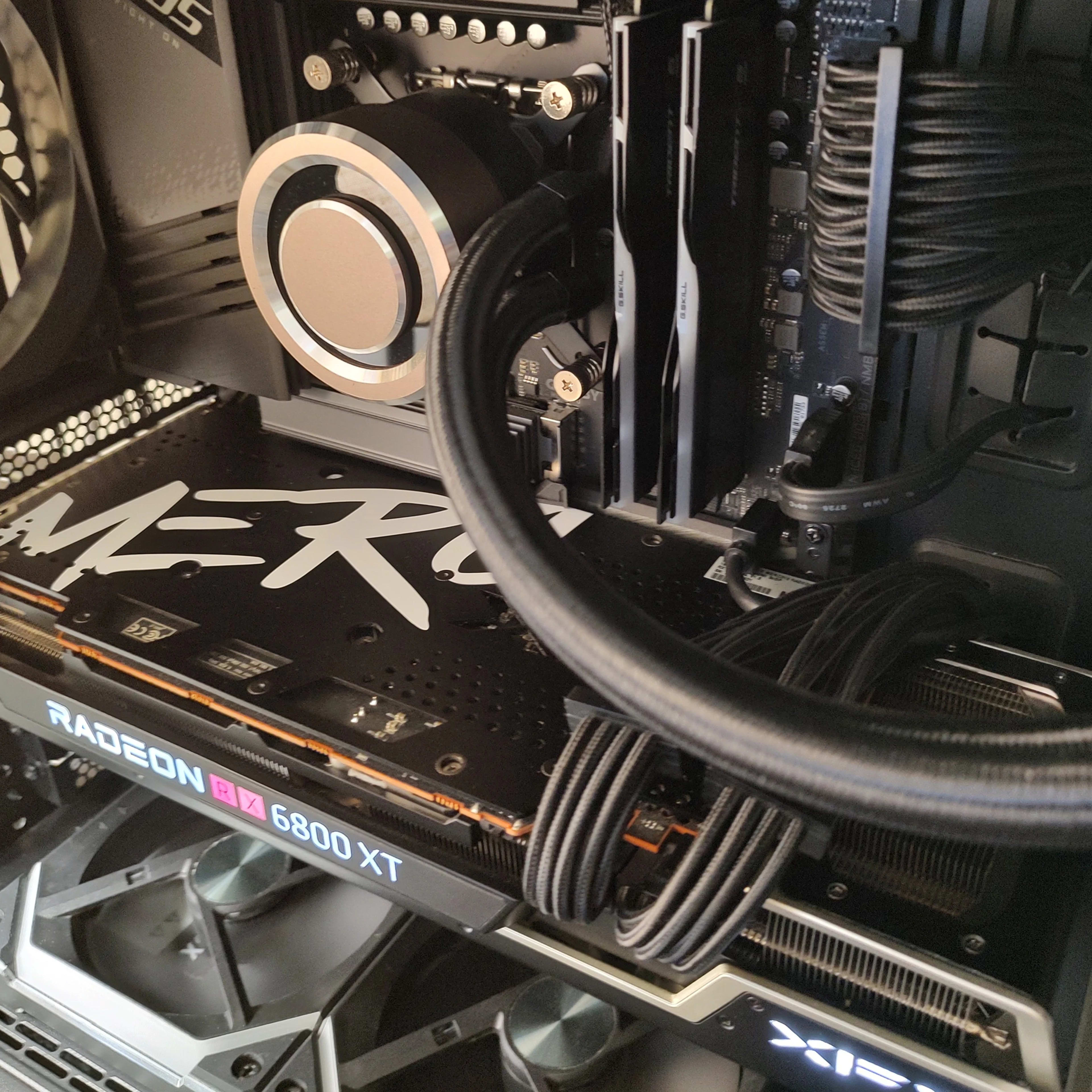 Xfx speedster merc319 amd radeon rx 6800 hotsell