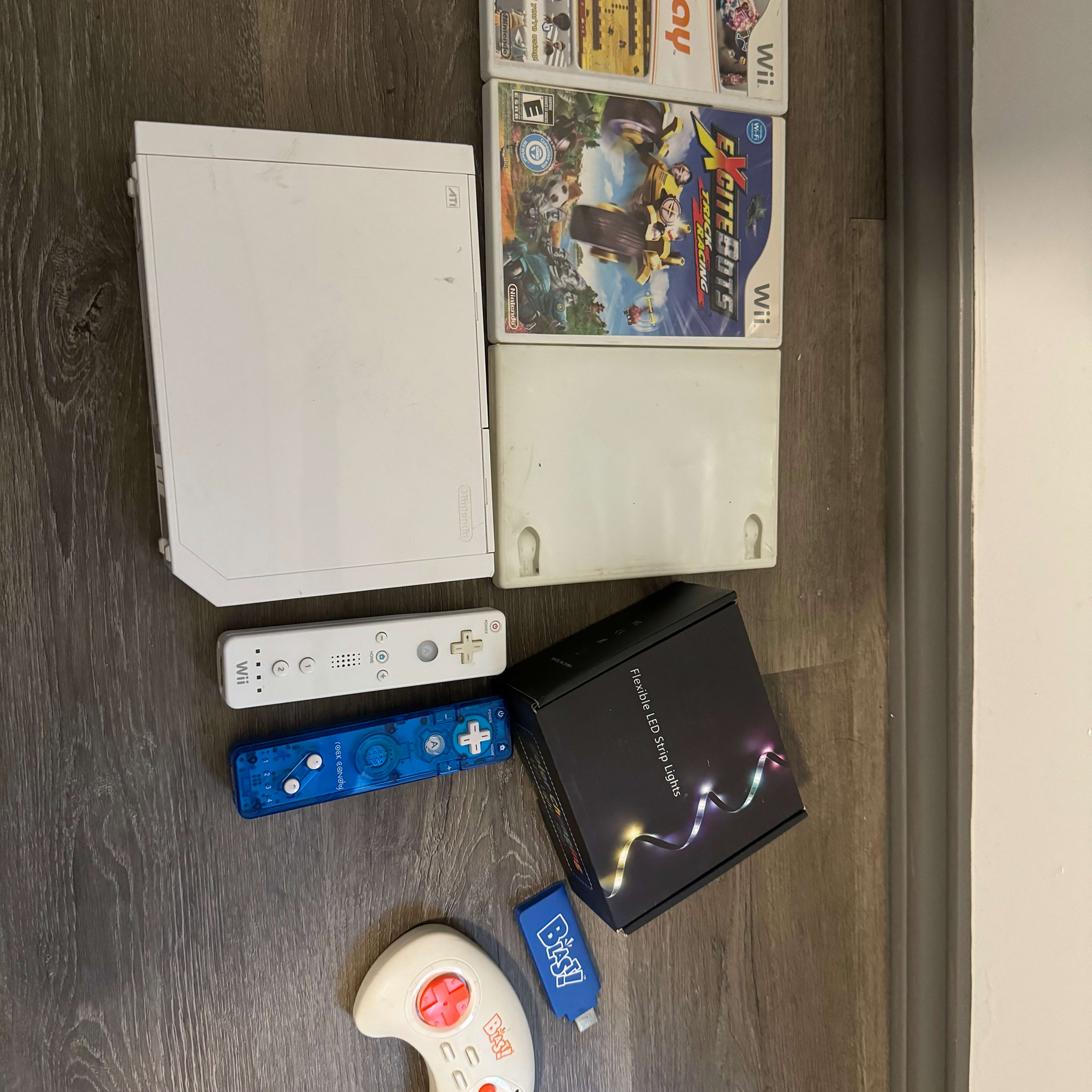 Wii, Controller, Games, Tiny retro game, Led Lights!