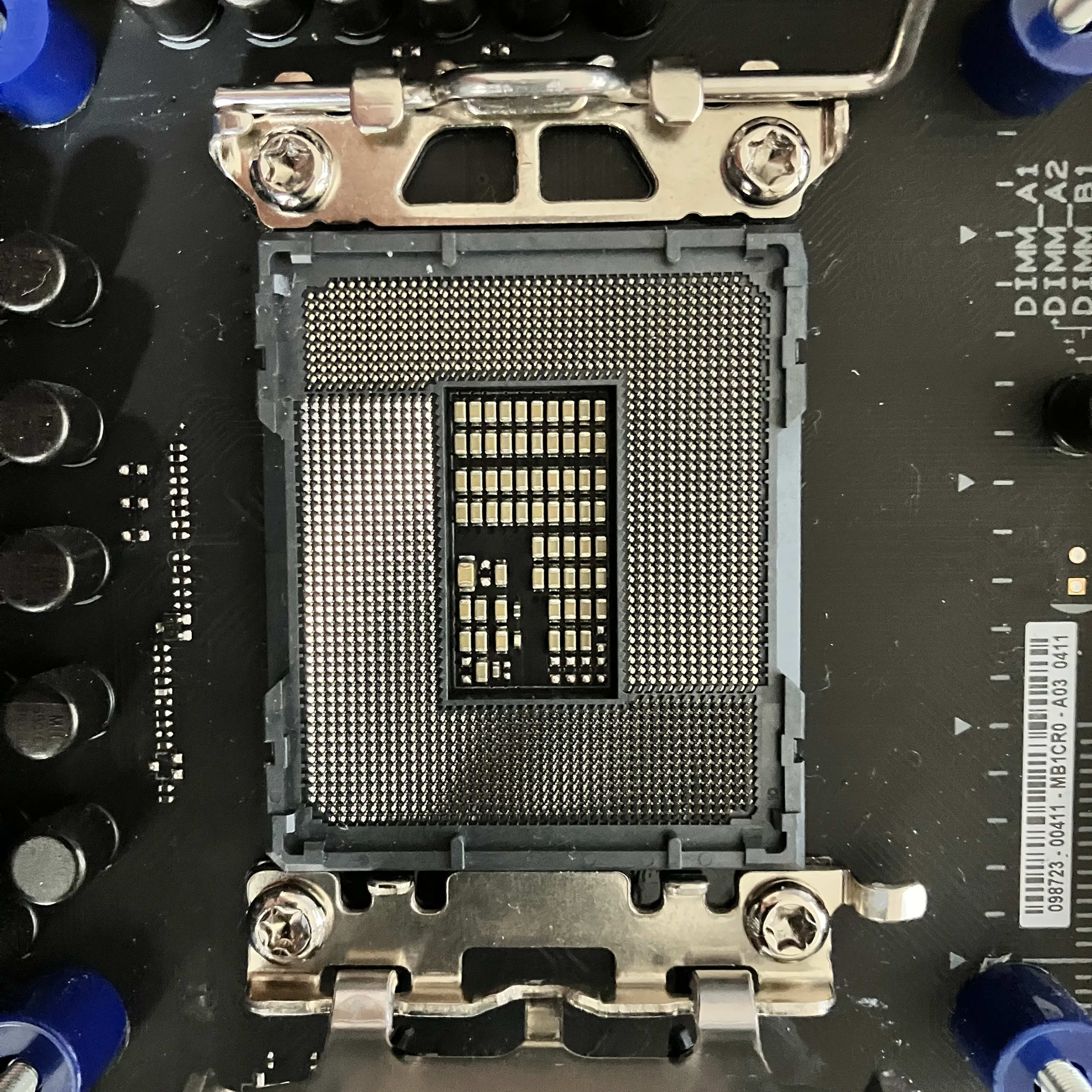 ASUS TUF Gaming Z790-Plus WiFi D4 + CPU Contact Frame