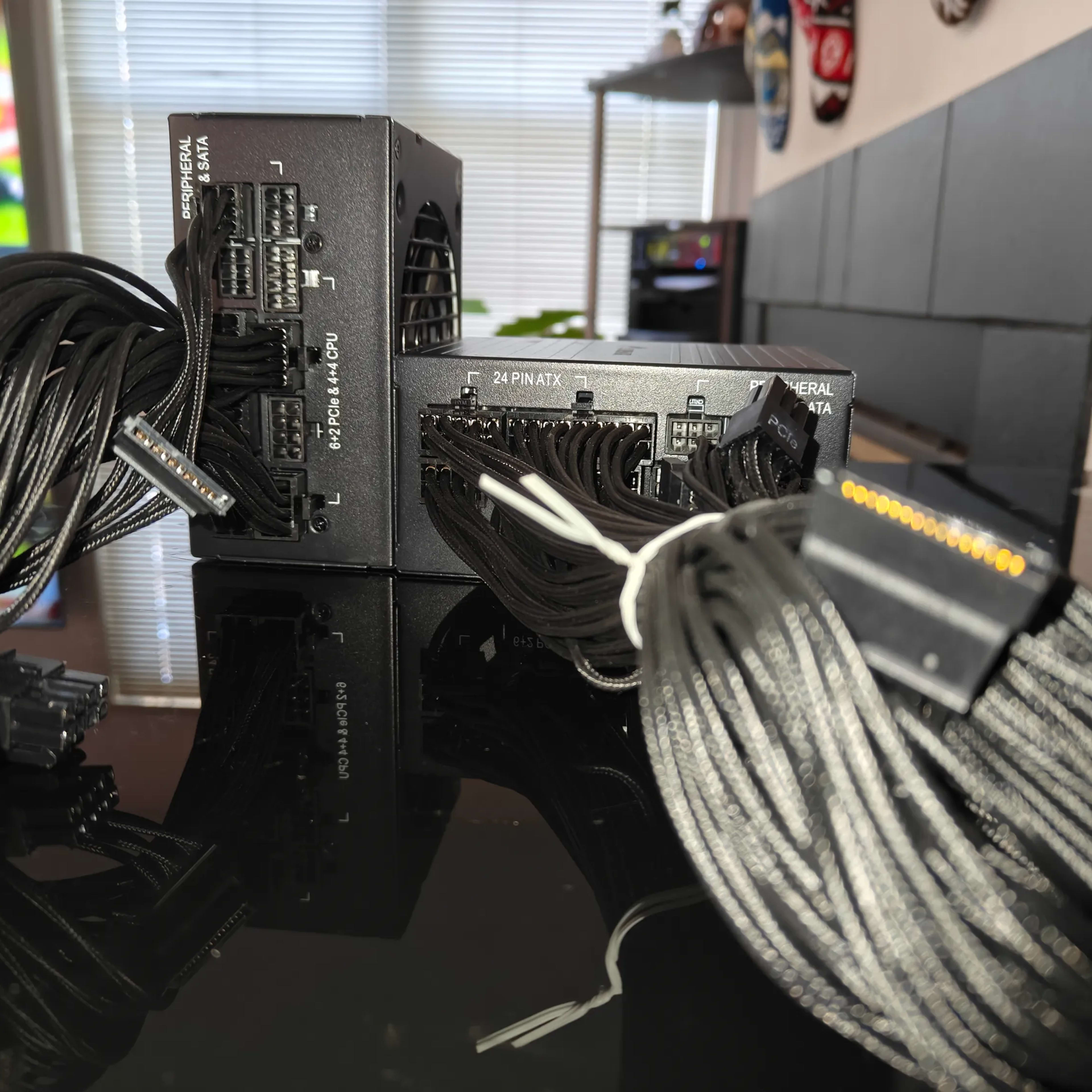 Corsair SF750 SFX 80 PLUS PLATINUM POWER SUPPLY | Jawa Corsair SF750 SFX 80 PLUS PLATINUM POWER SUPPLY | Jawa