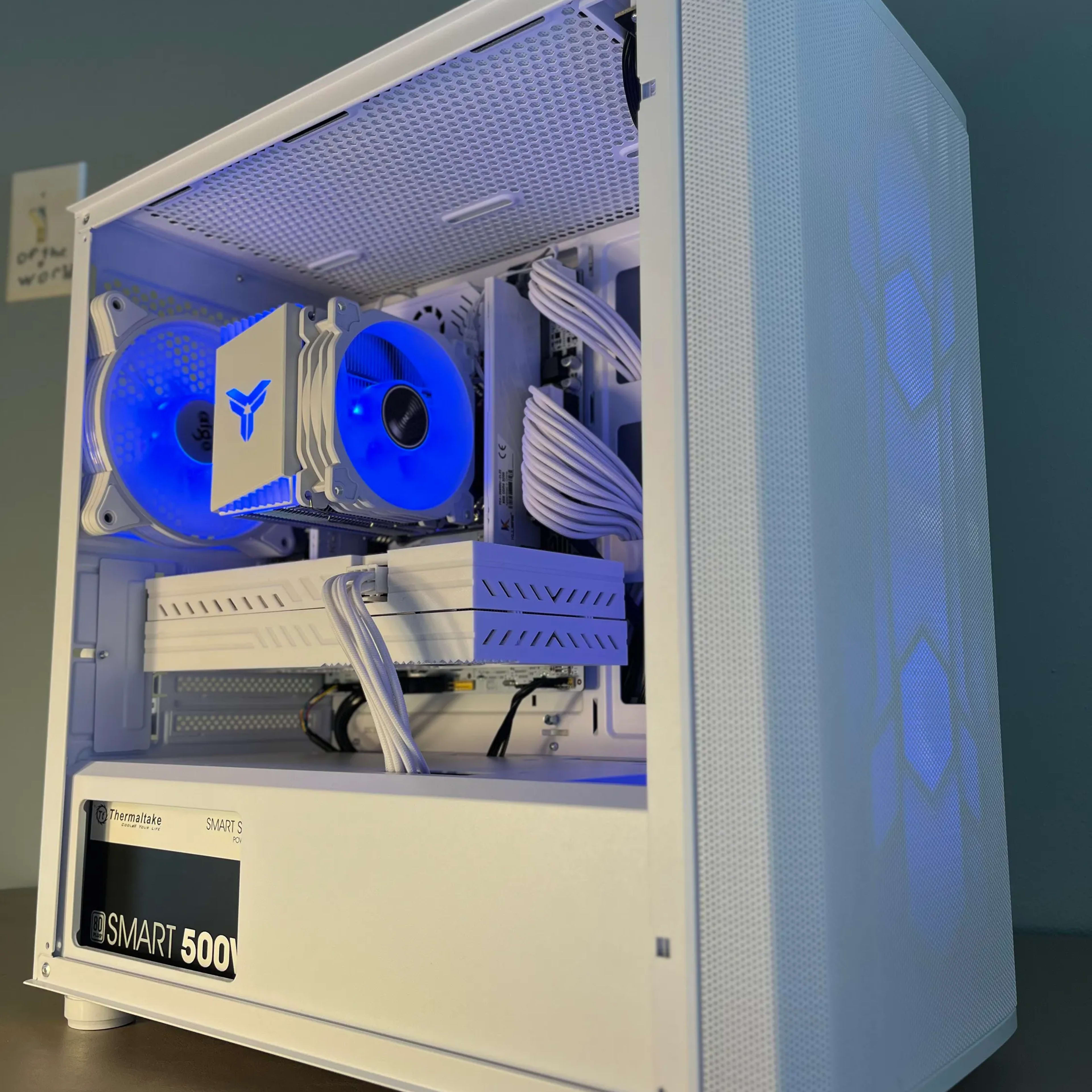 ⚪⚪ White Gaming PC⚪AMD RX 580 8GB⚪Intel i7 5930k⚪16GB DDR4⚪500GB NVME