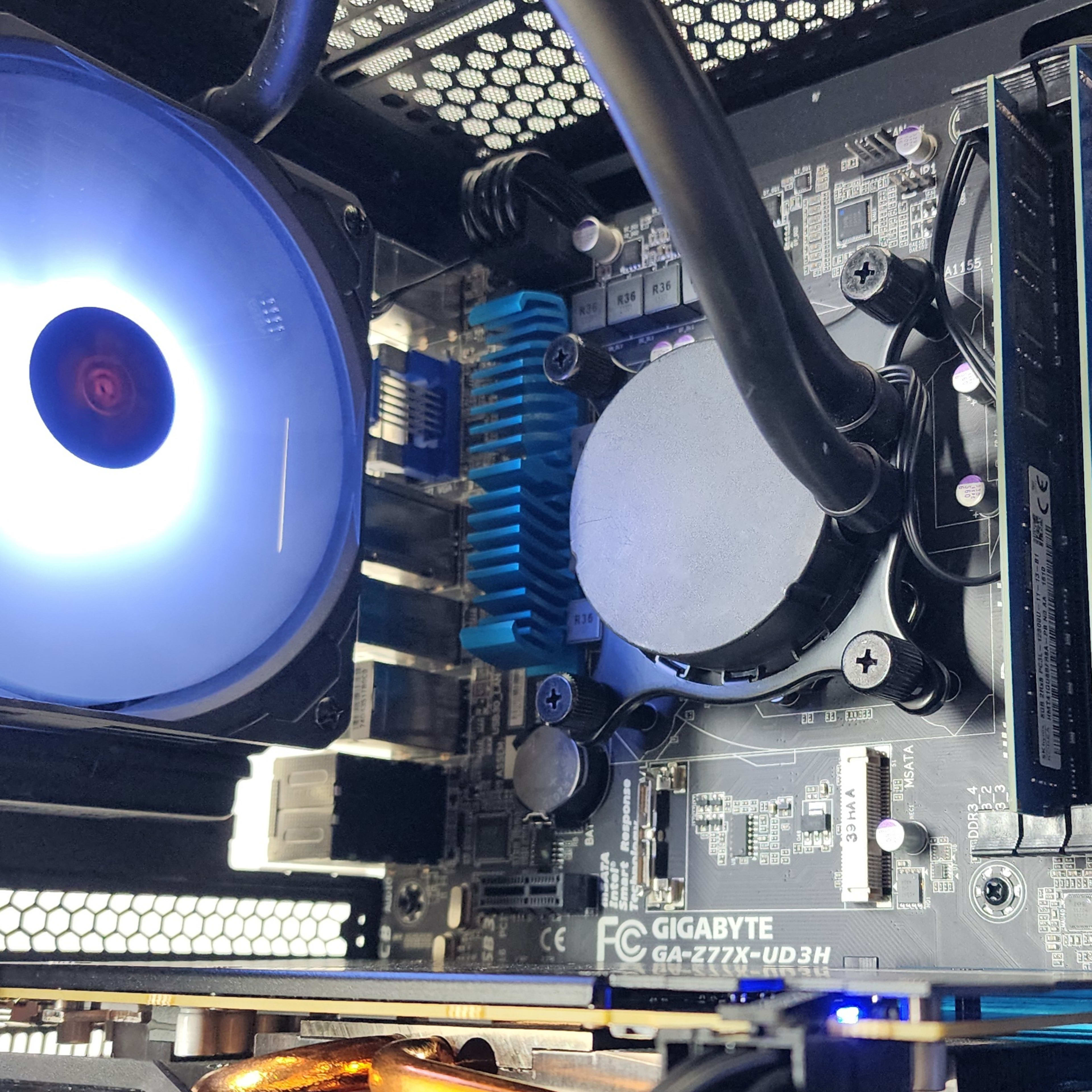Gaming PC i7-3770K 16GB RAM 256GB SSD + 1TB HDD RX 580 8GB Gaming PC i7-3770K 16GB RAM 256GB SSD + 1TB HDD RX 580 8GB