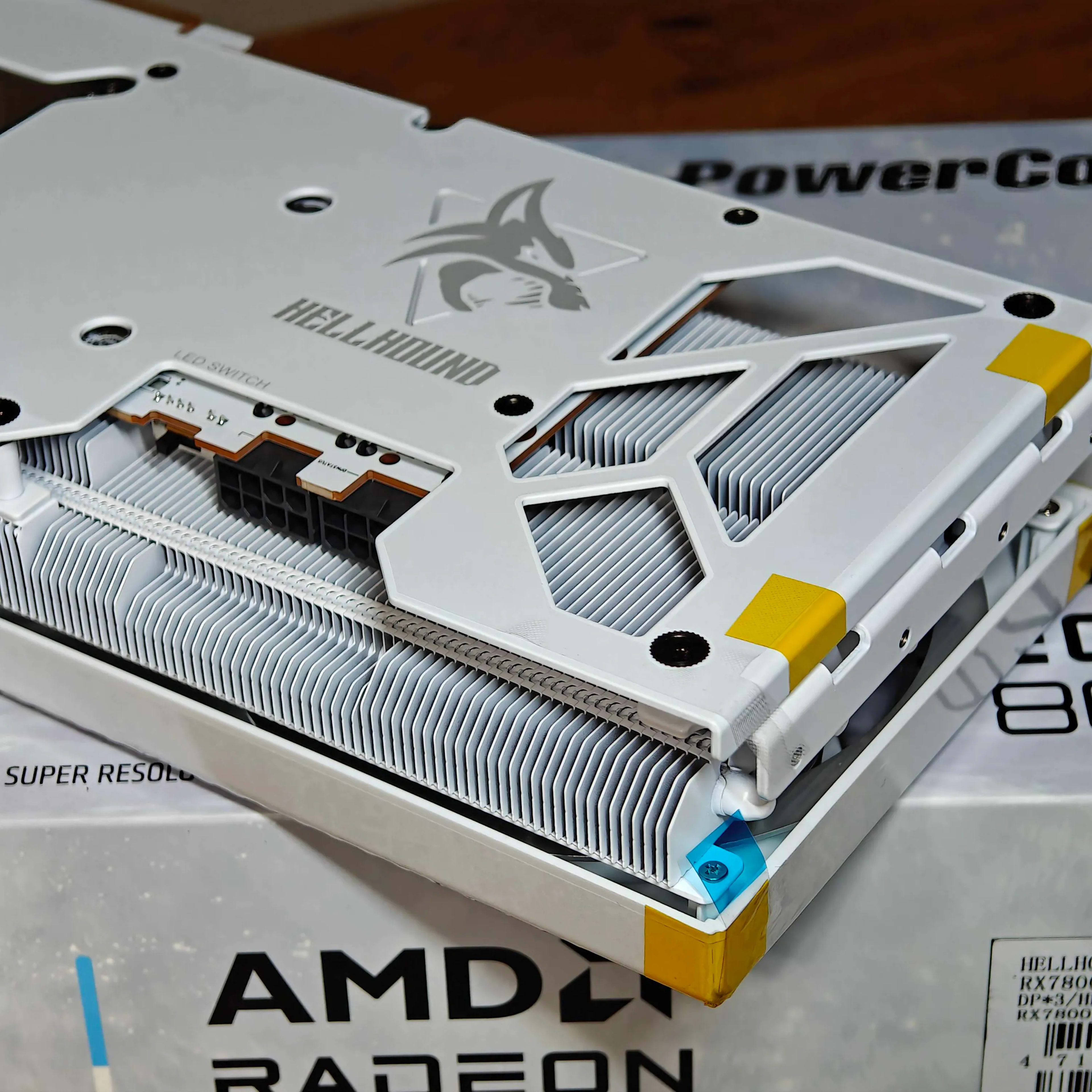 AMD Radeon RX 7800 XT 16GB PowerColor Hellhound Spectral White Graphics Card GPU GDDR6 Tripple Fan