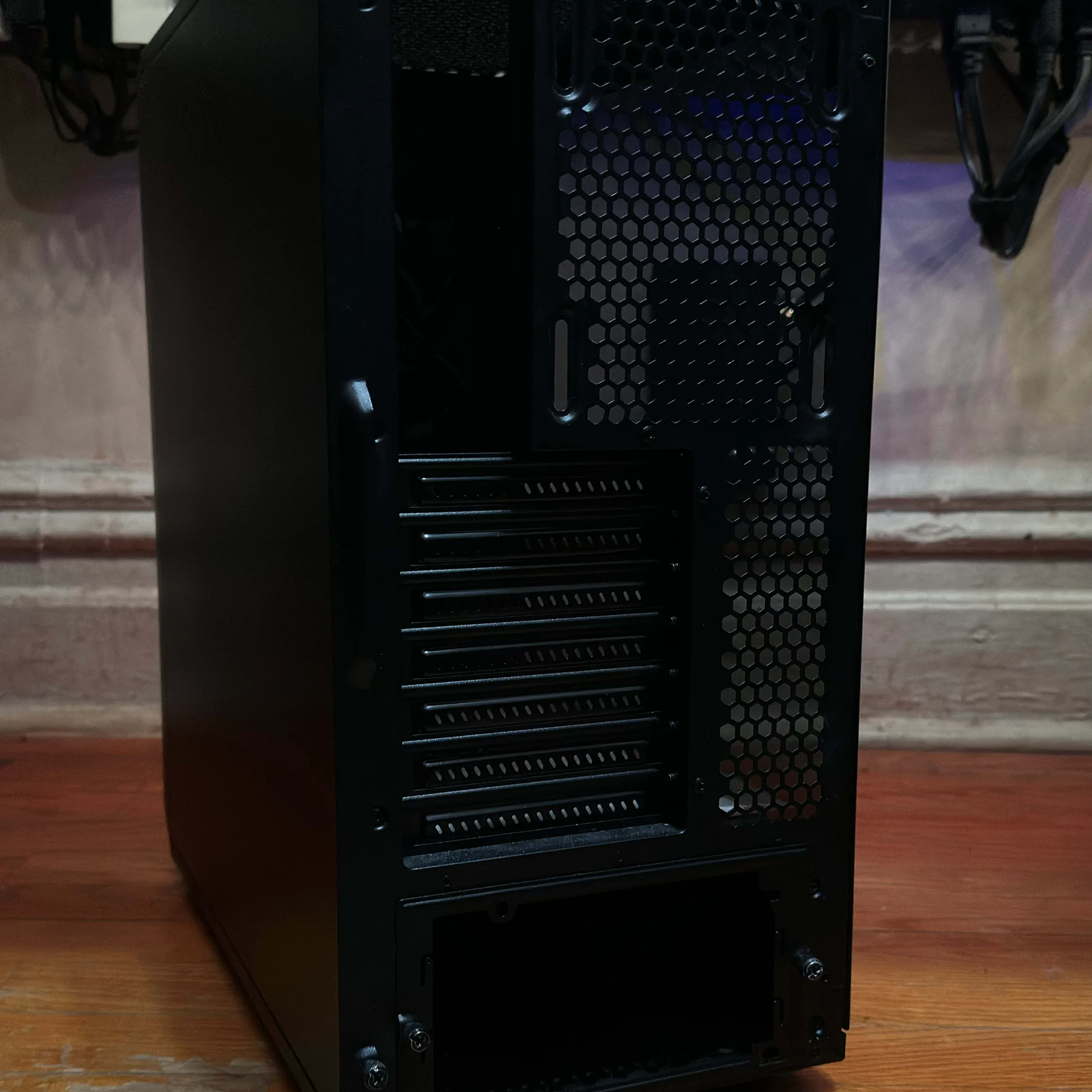 Fractal Design Meshify C - Dark Tempered Glass USED