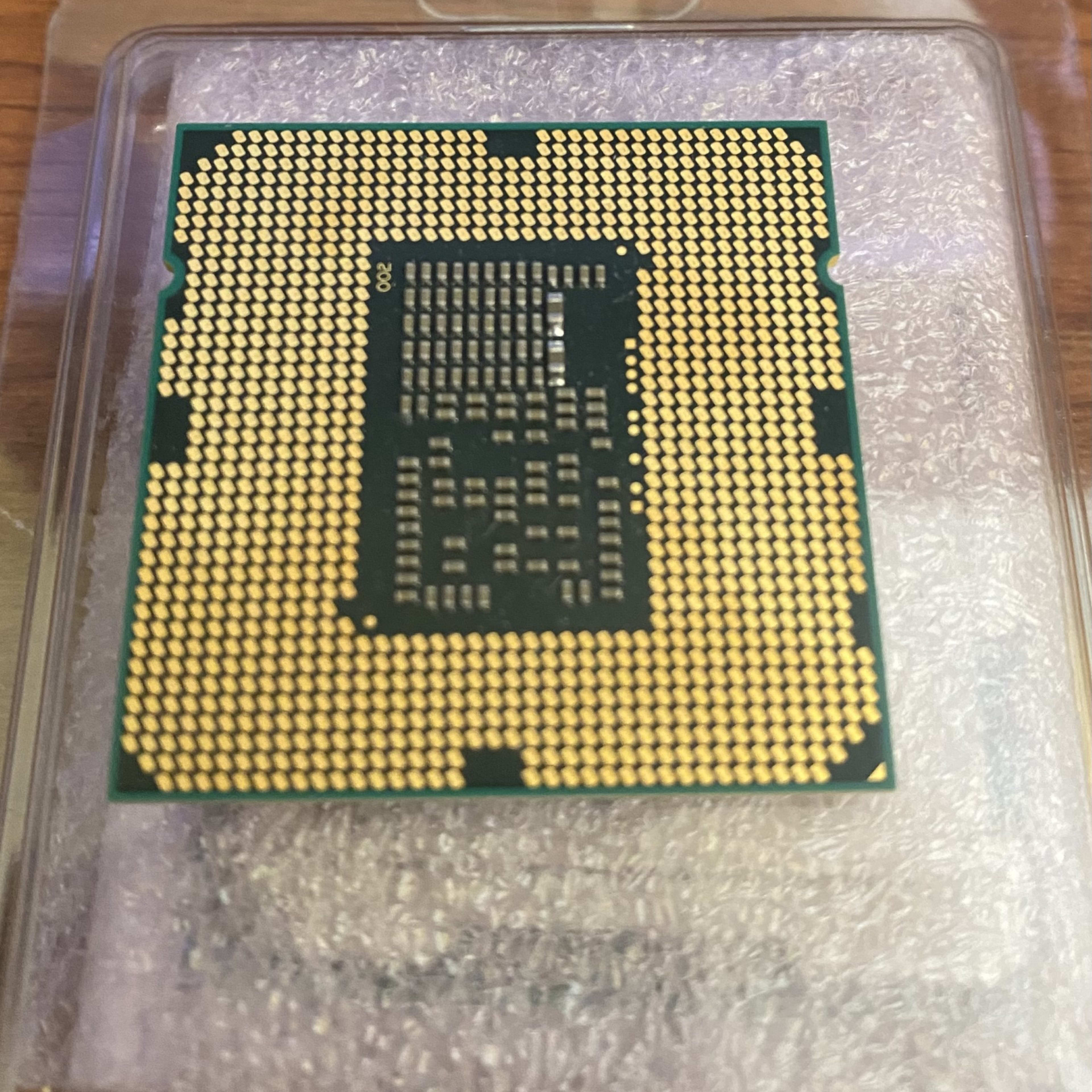 Intel Celeron G1101 2 Cores/ 2 Threads @ 2.26Ghz (LGA 1156)