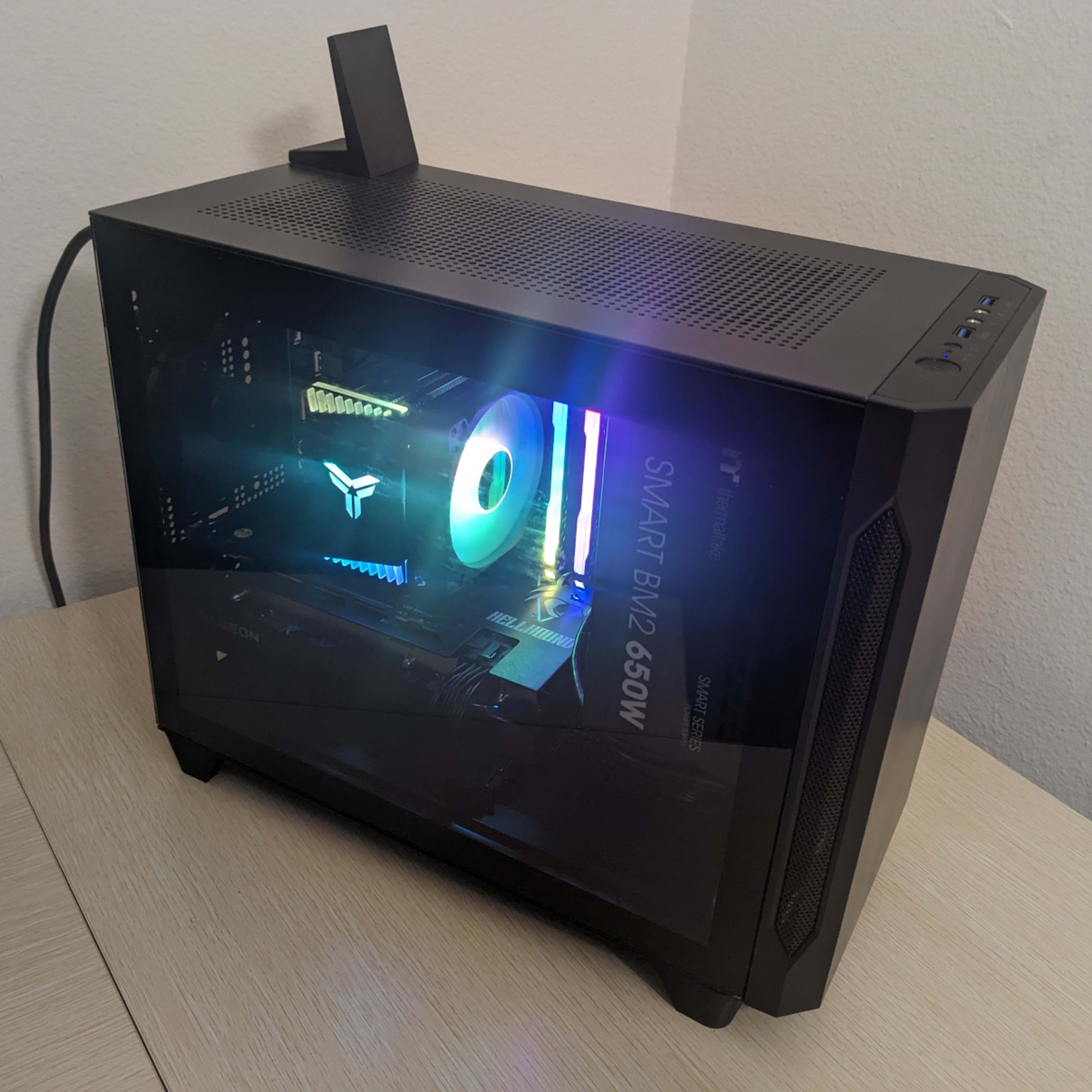 RX 6600, i5-11400 Gaming PC (16GB RAM, 1TB SSD, Win11 Pro)