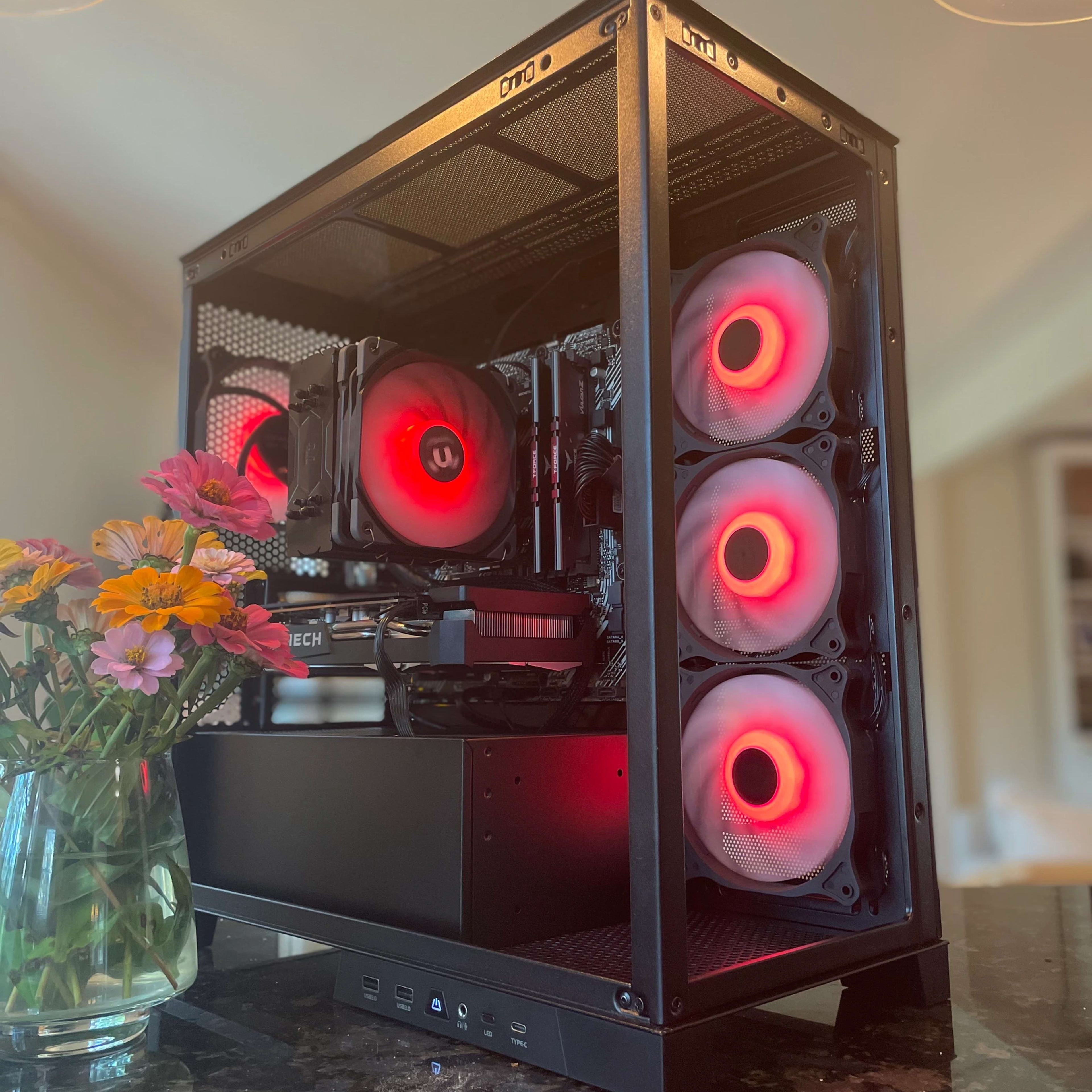 Rx 6600 XT Gaming PC / Ryzen 5 5500 / 16 GB RAM / 1TB NVMe