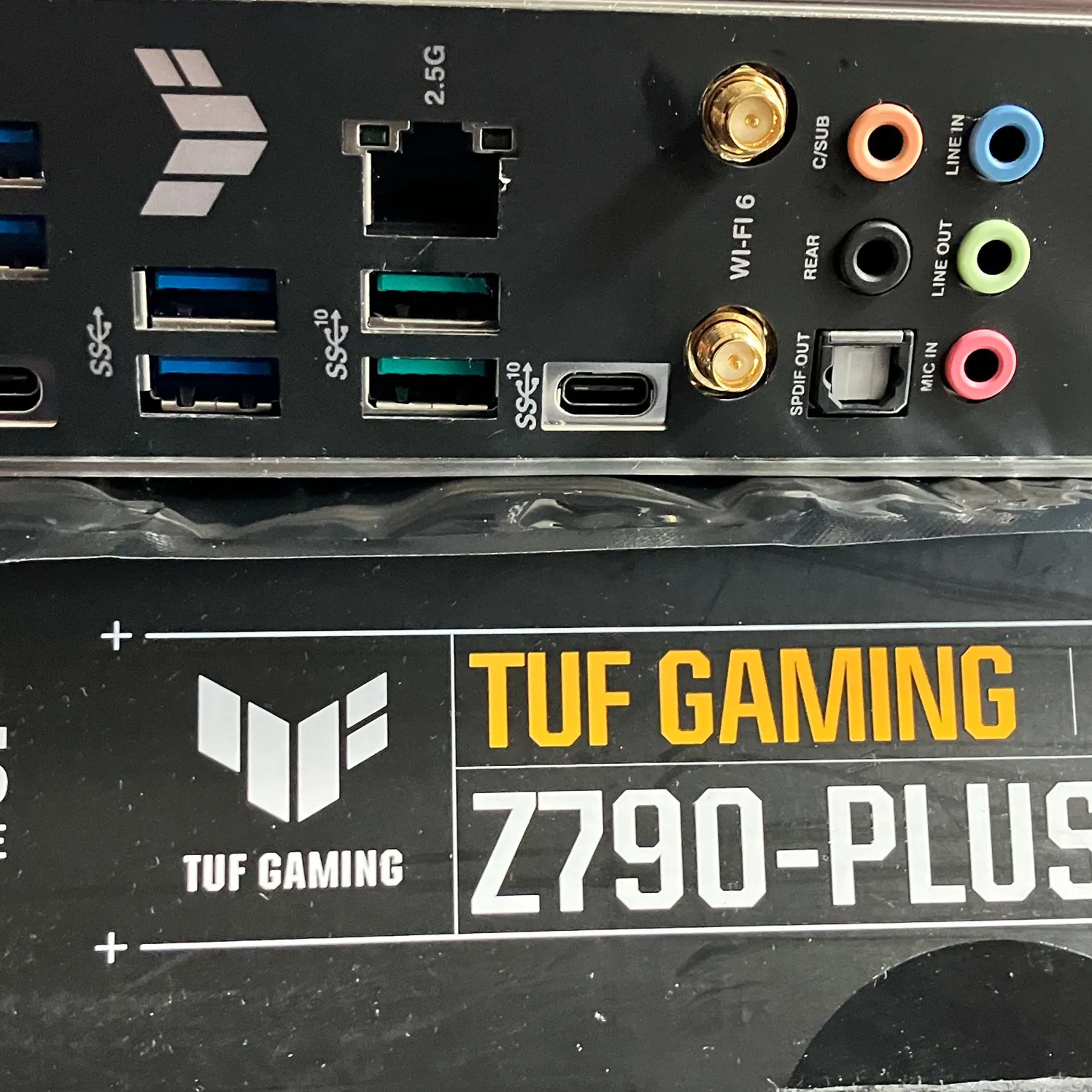 ASUS TUF Gaming Z790-Plus WiFi D4 + CPU Contact Frame