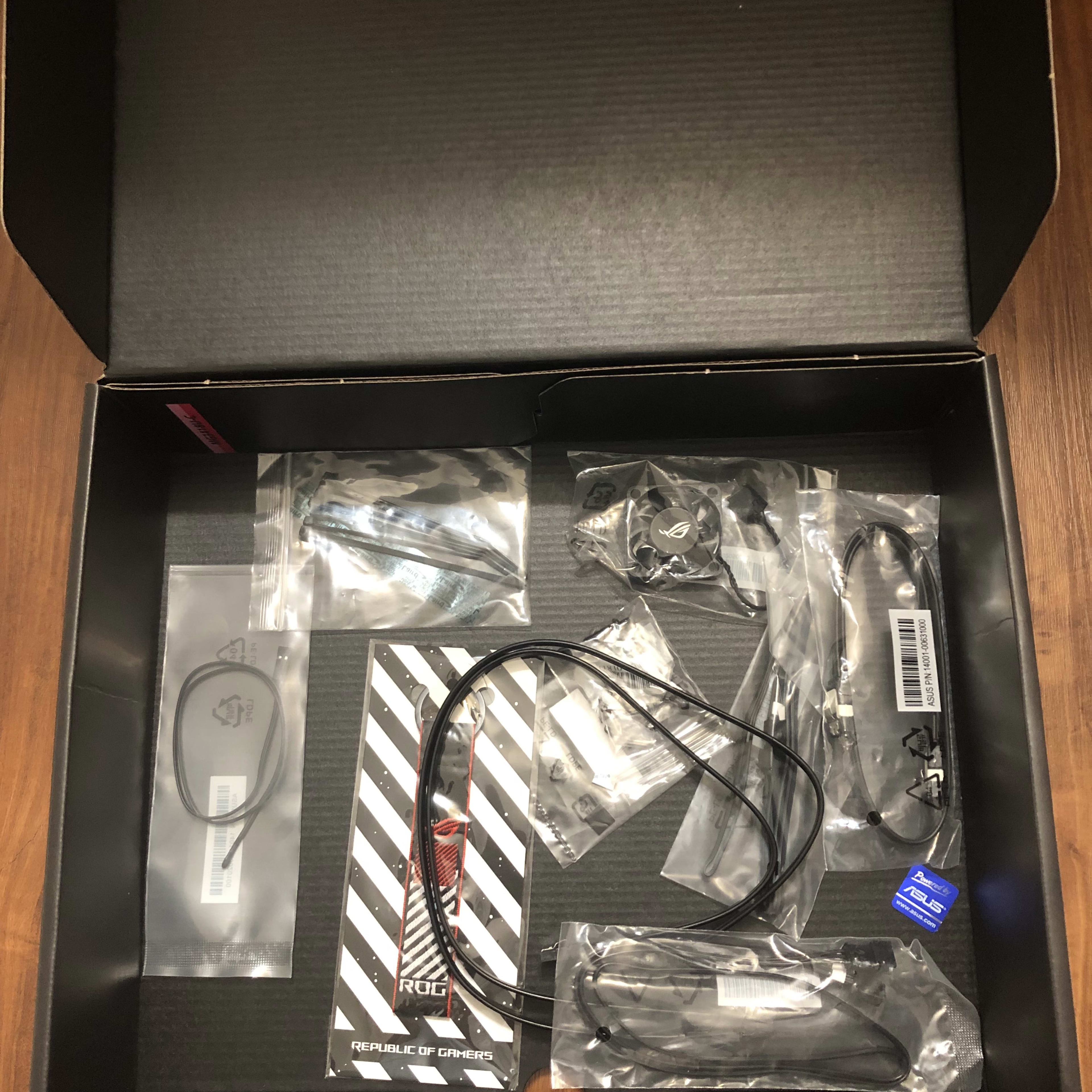 Combo: I7-10700k + Asus Z490E + 32GB RAM (3200mhz) + 1TB HHD Combo: I7-10700k + Asus Z490E + 32GB RAM (3200mhz) + 1TB HHD
