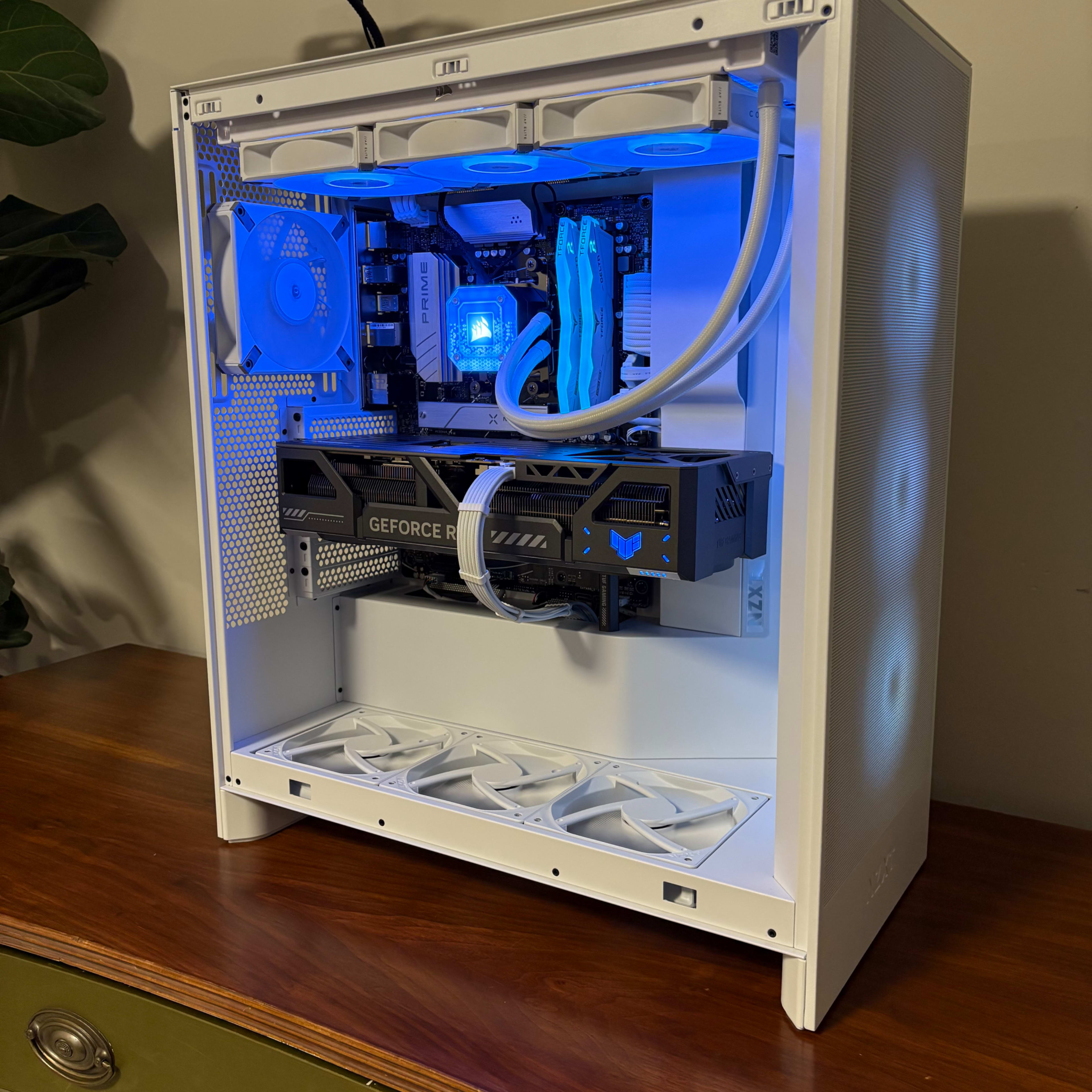 RTX 5080 | Ryzen 7 7800X3D | 32GB DDR5 | 2TB SSD | 850W PSU