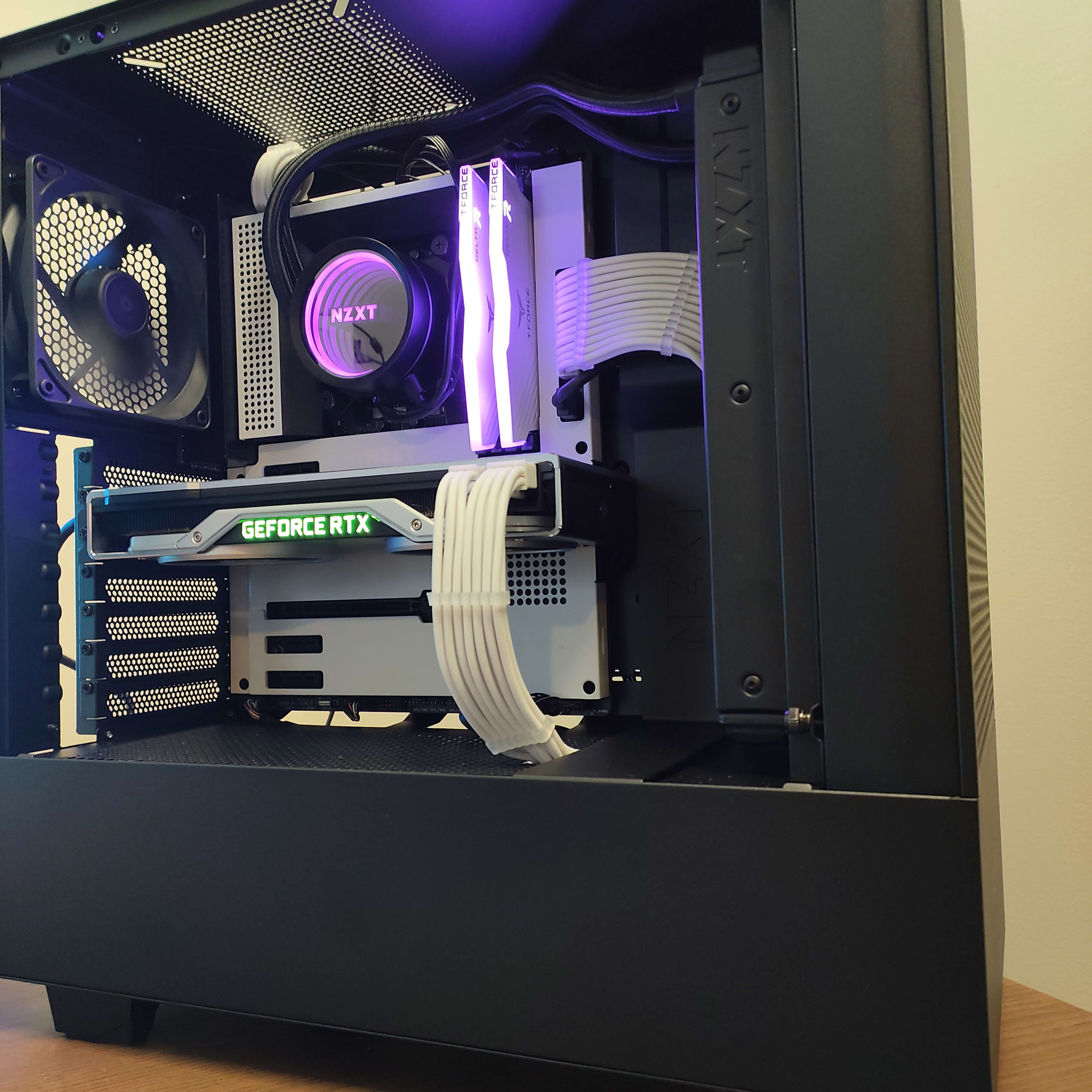 【真っ白NZXT自作PC】Core i5 RTX3070 32GB NVMe搭載 自作PC紹介】NZXTで揃えたシンプルな白PC！RTX3090, Ryzen5950X