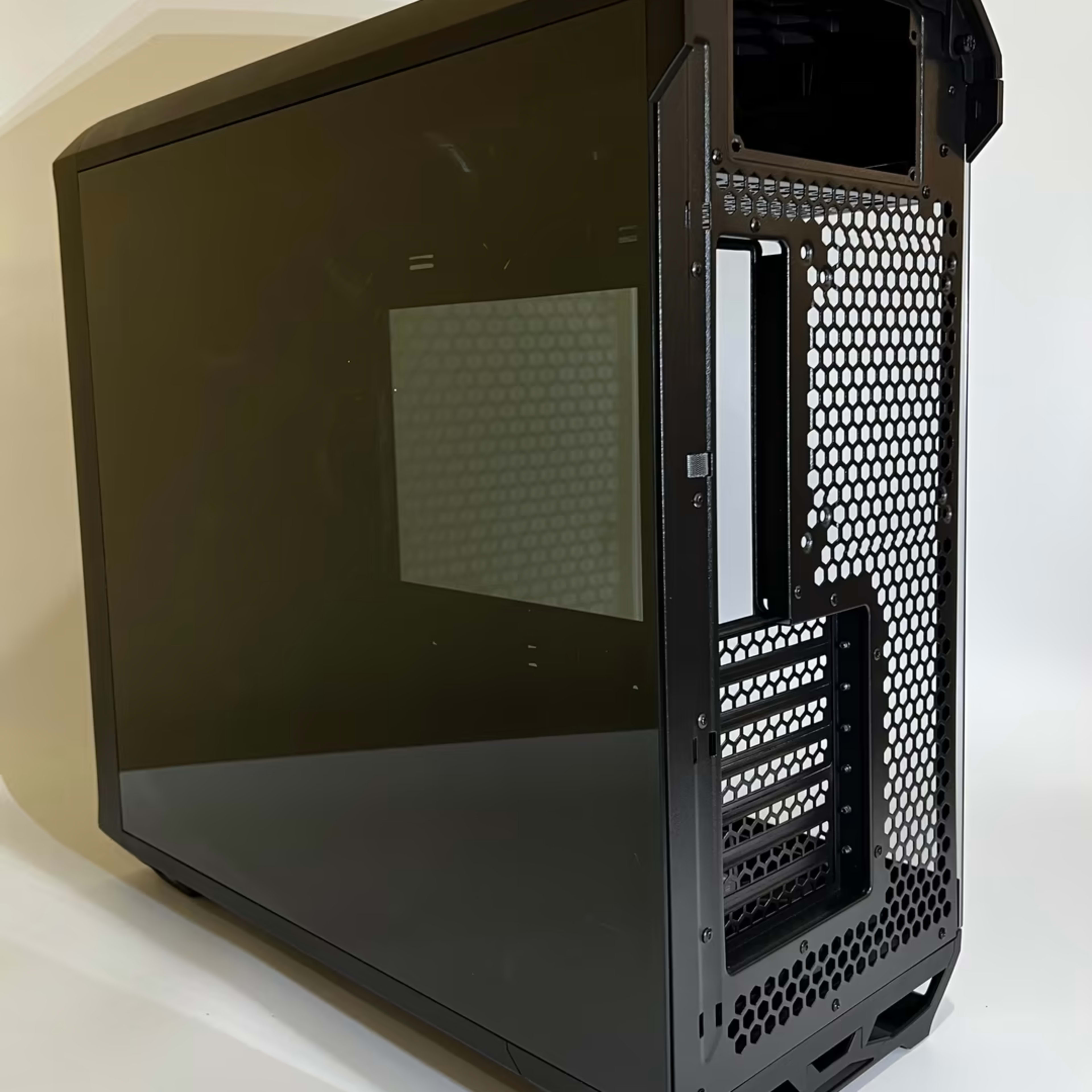 Fractal Design Torrent Black E-ATX Dark Tempered Glass Window High-Airflow Mid Tower Computer Case