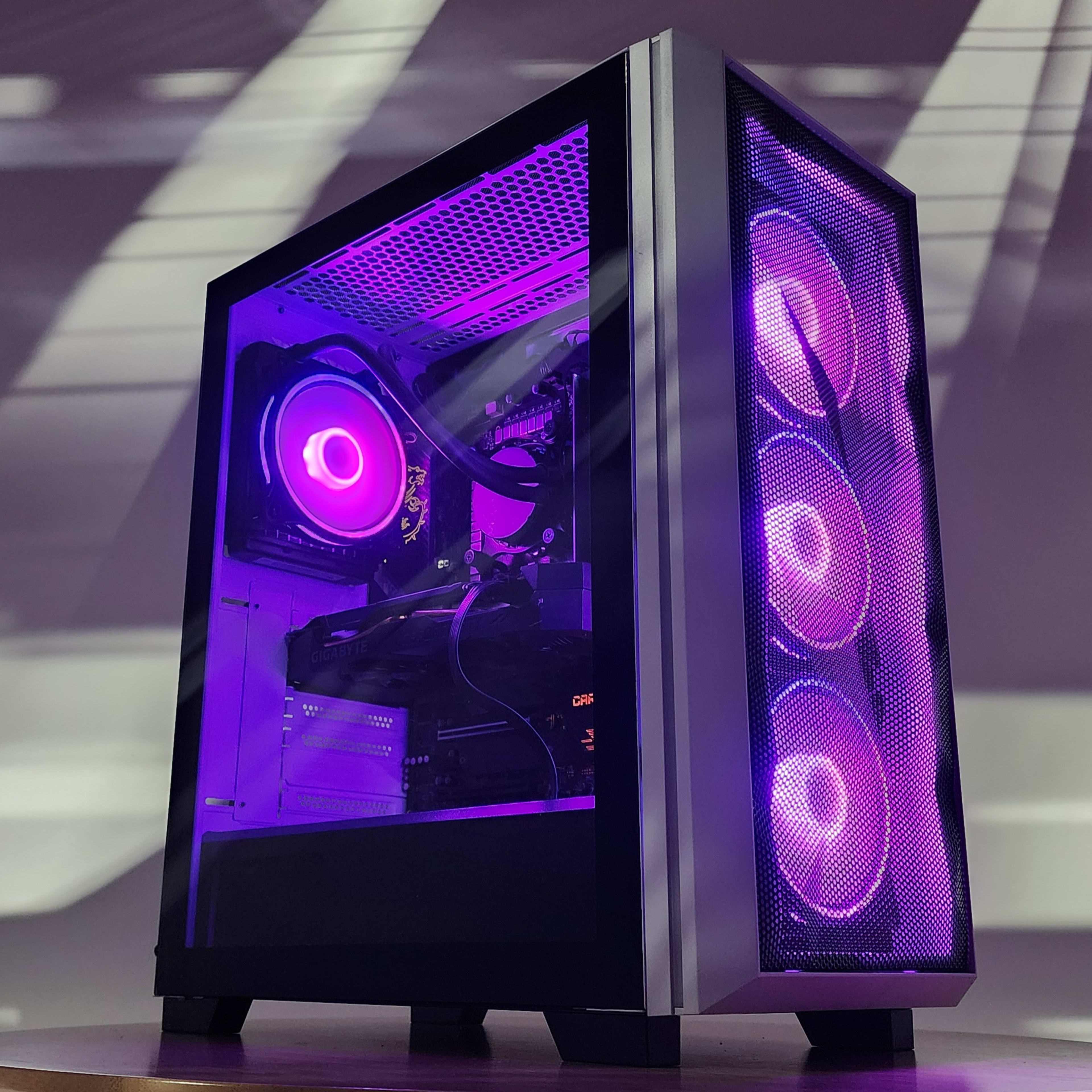 Gaming PC i5-10600K 16GB RAM 500GB SSD 1TB HDD RTX 2060 12GB Gaming PC i5-10600K 16GB RAM 500GB SSD 1TB HDD RTX 2060 12GB