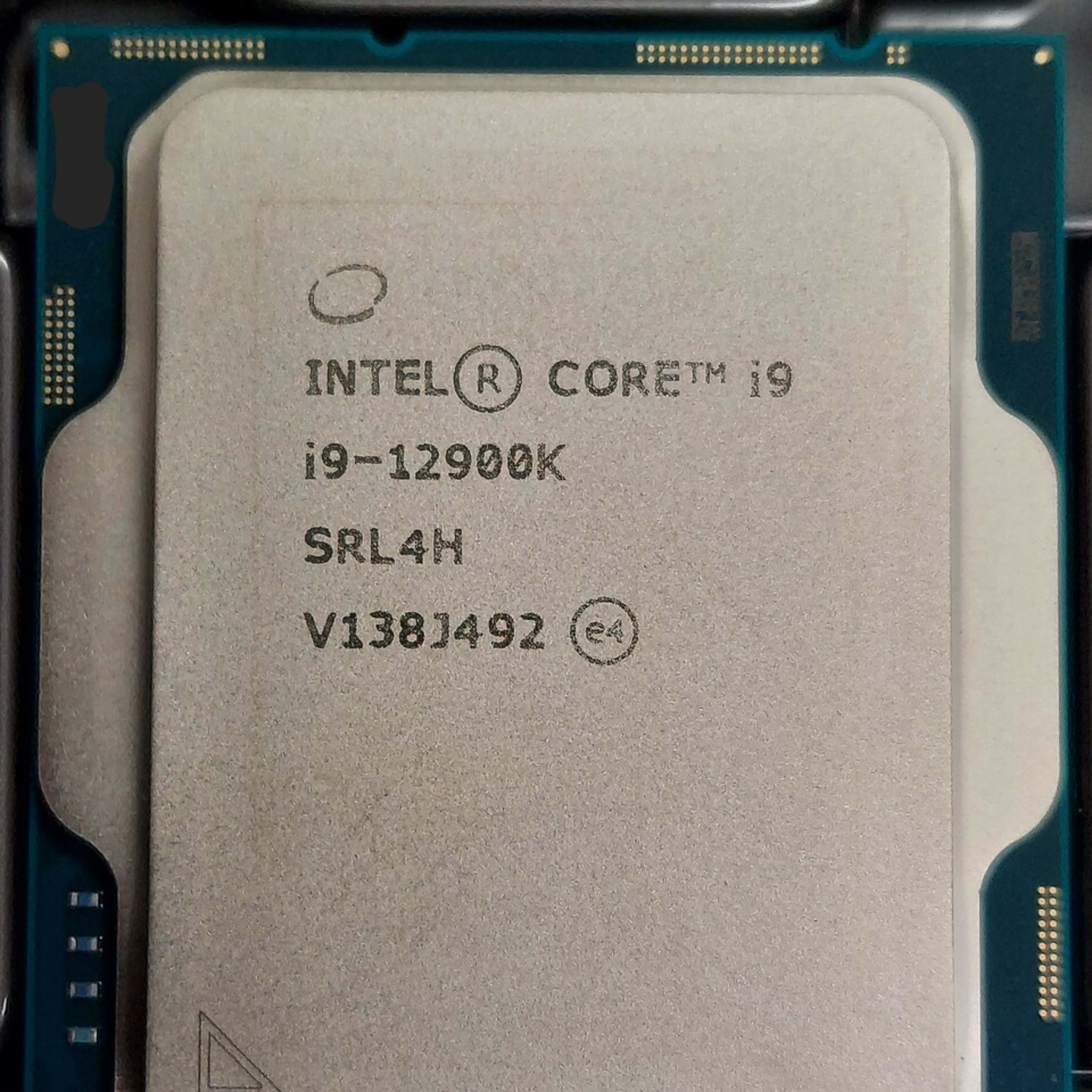 Intel i9-12900K | Jawa