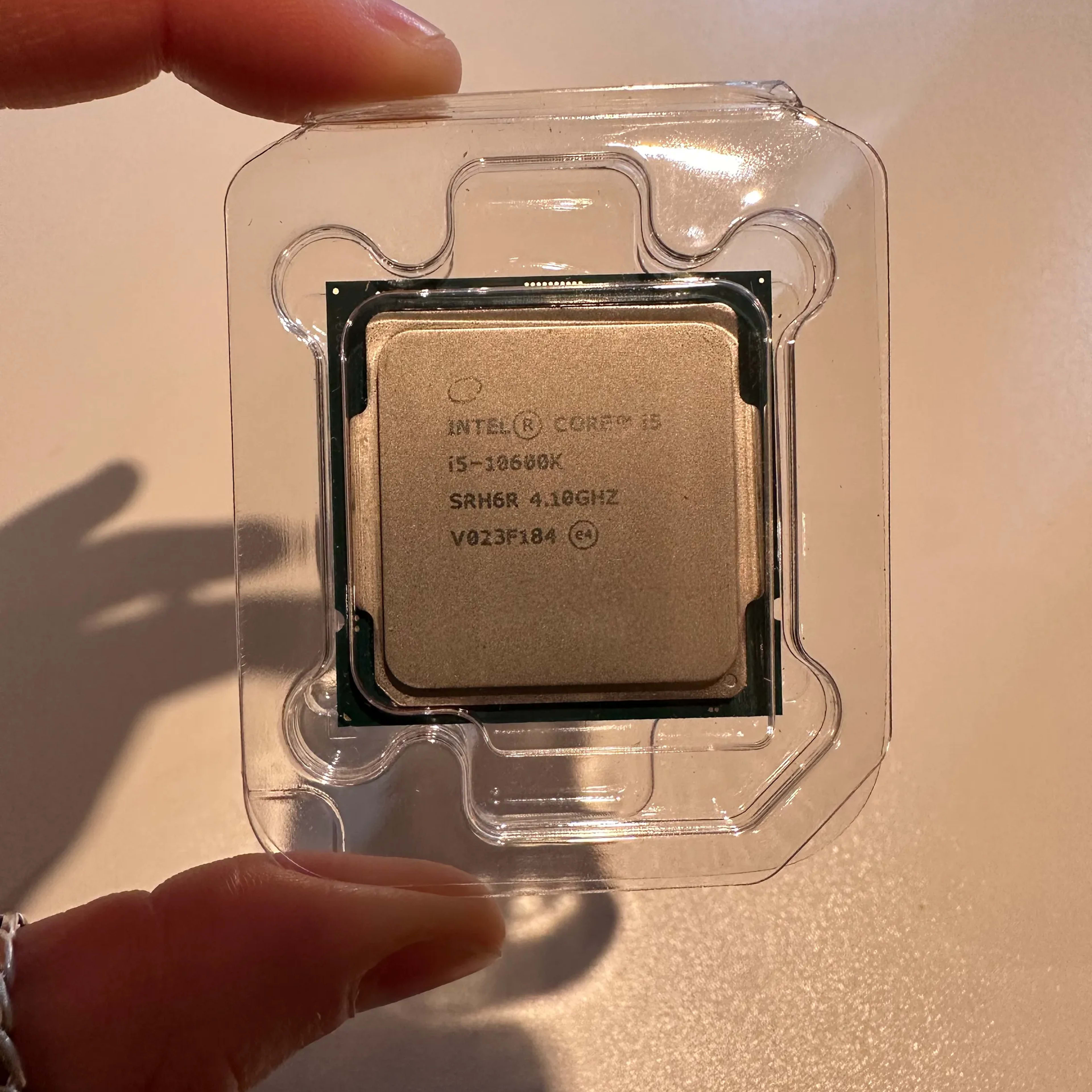 10th Gen Intel Core i5-10600K 4.1 GHz (Lightly Used, In Box 10th Gen Intel Core i5-10600K 4.1 GHz (Lightly Used, In Box